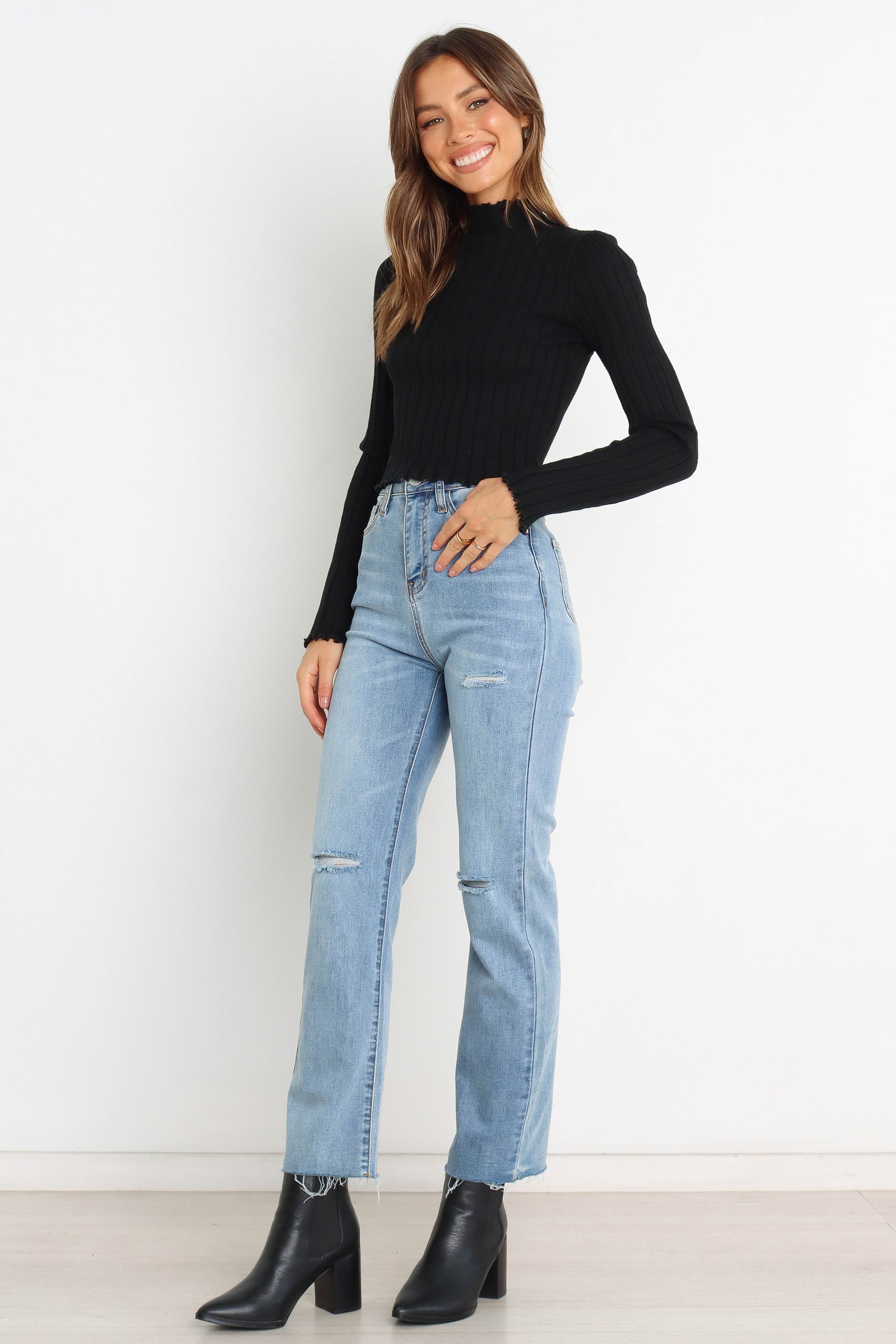 TOPS @Yasmine Top - Black