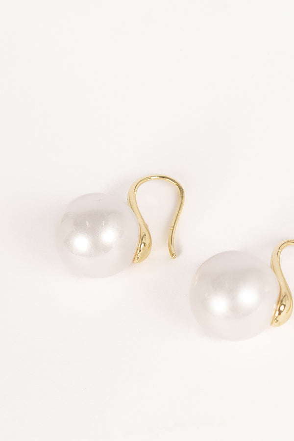 Daniella Pearl Earrings - Gold