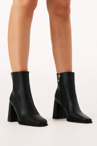 Chika Boots - Black