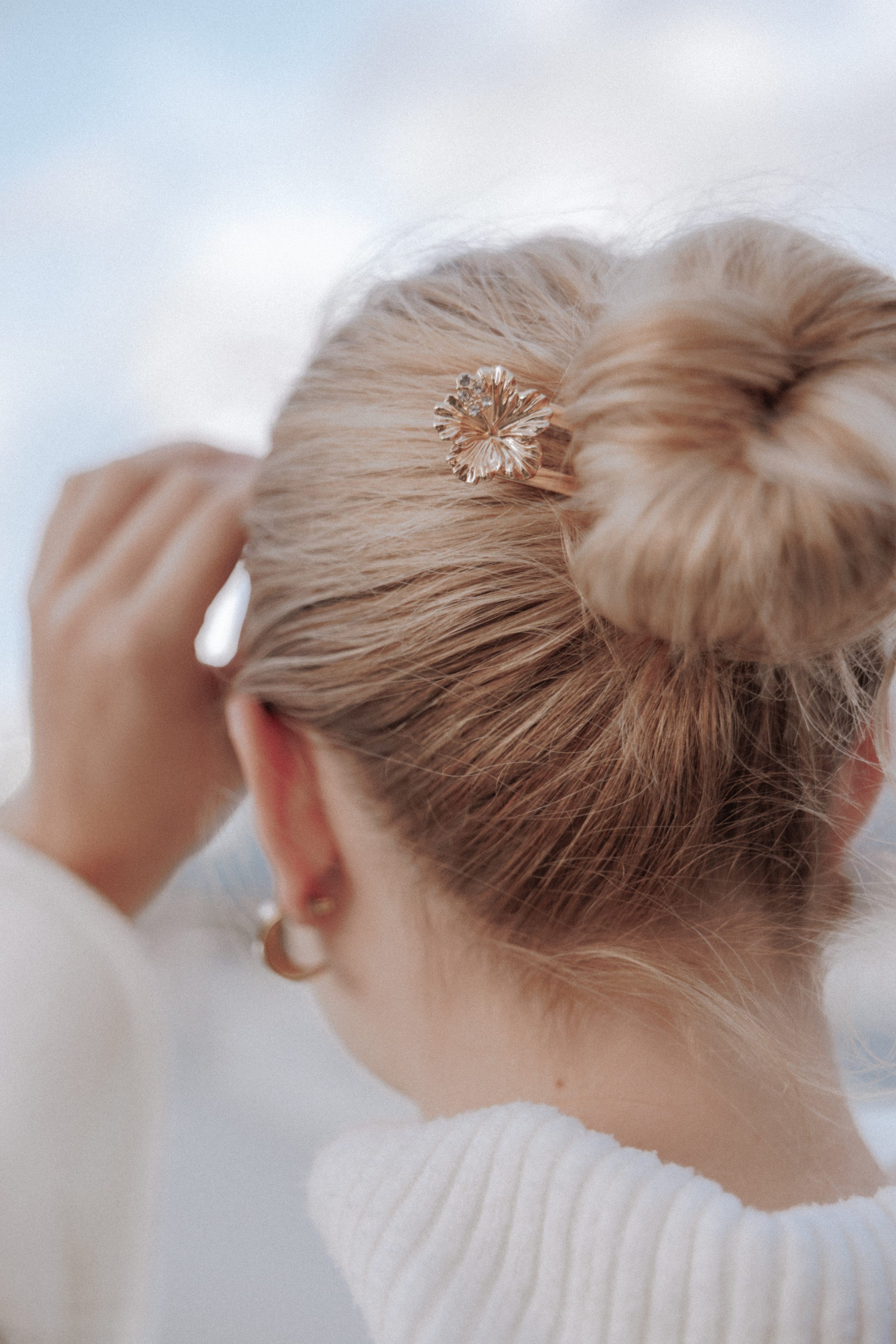 Callie Flower Hair Pin - Gold