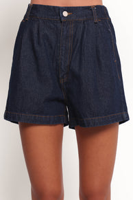 Nylah Pleated Denim Short - Mid Denim