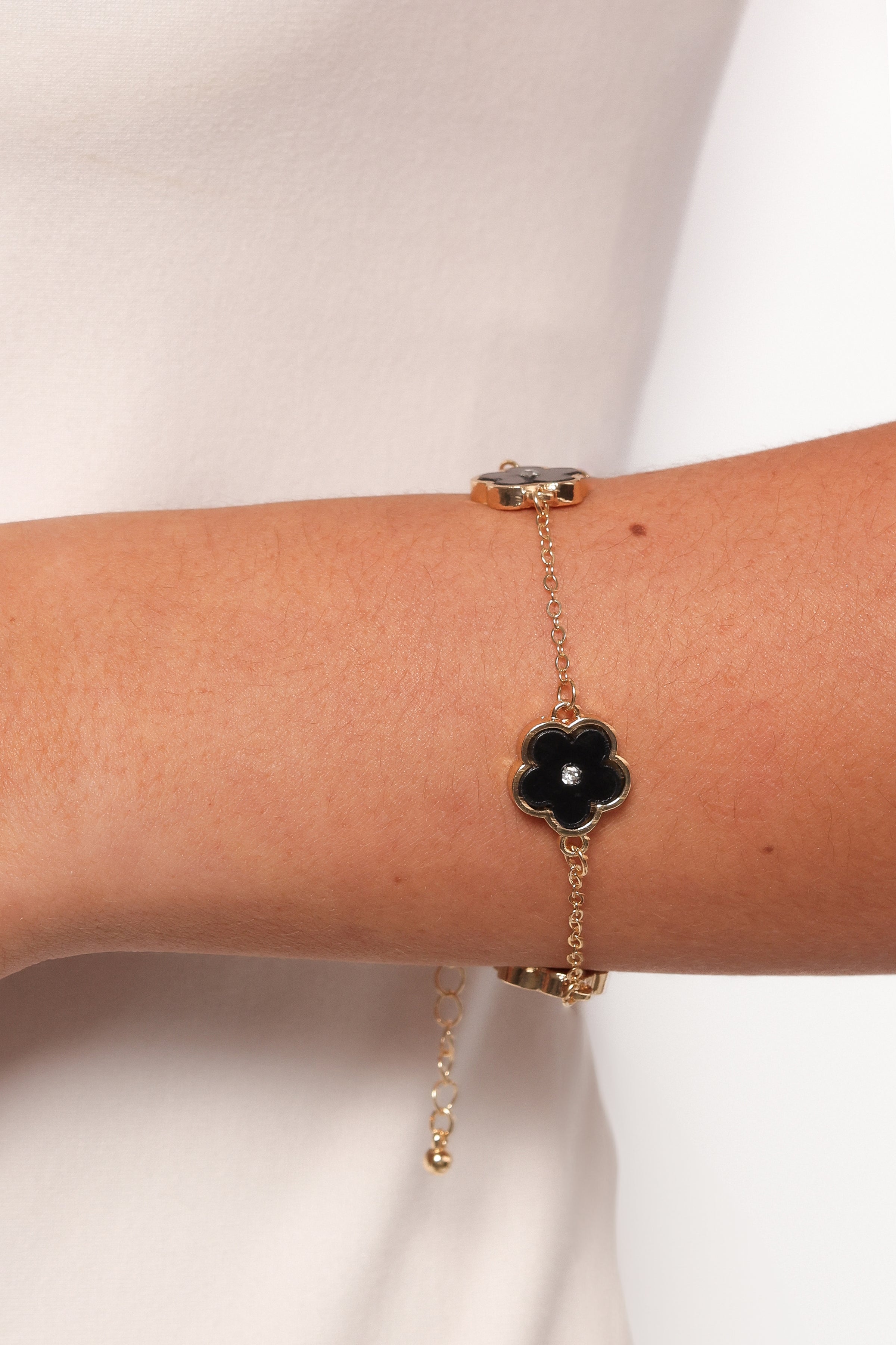 Dorothea Flower Necklace/Bracelet Set - Gold