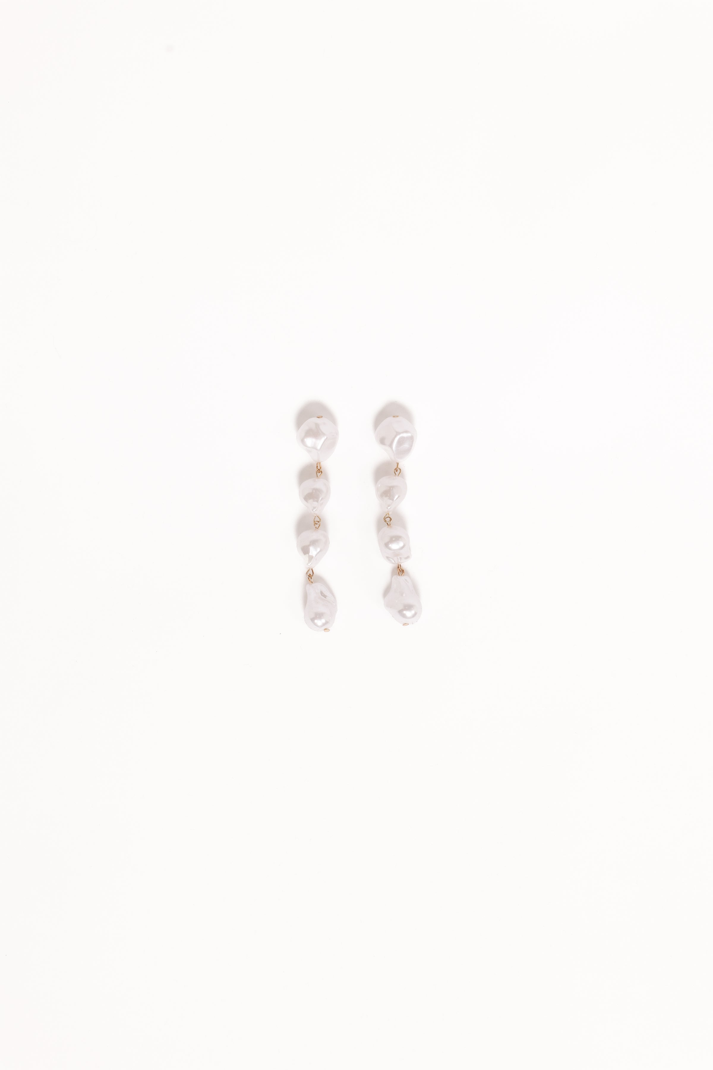 Elyse Drop Earrings - Pearl