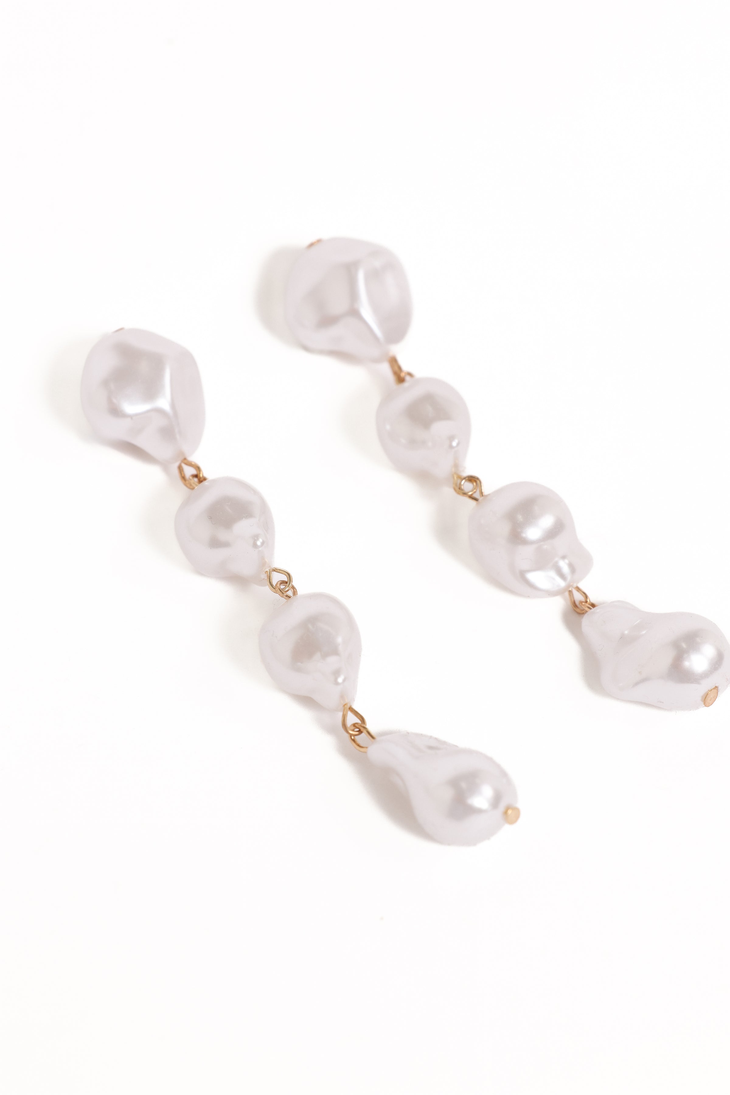 Elyse Drop Earrings - Pearl