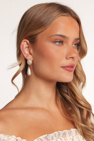 Estelle Earrings - Gold/Pearl