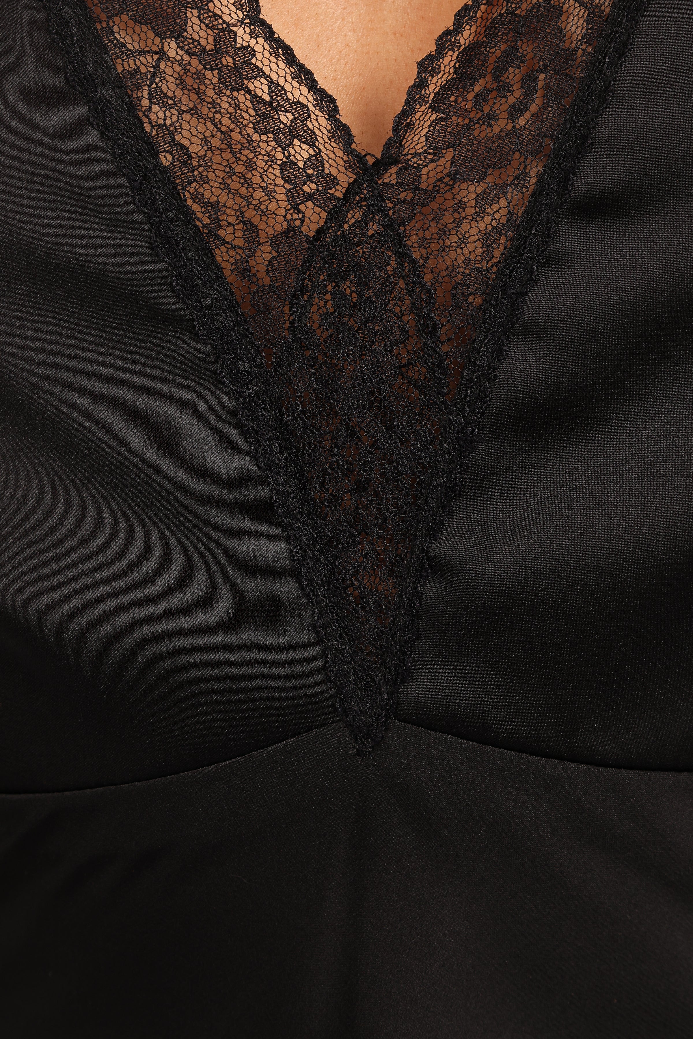 Kalina Halterneck Maxi Dress - Black