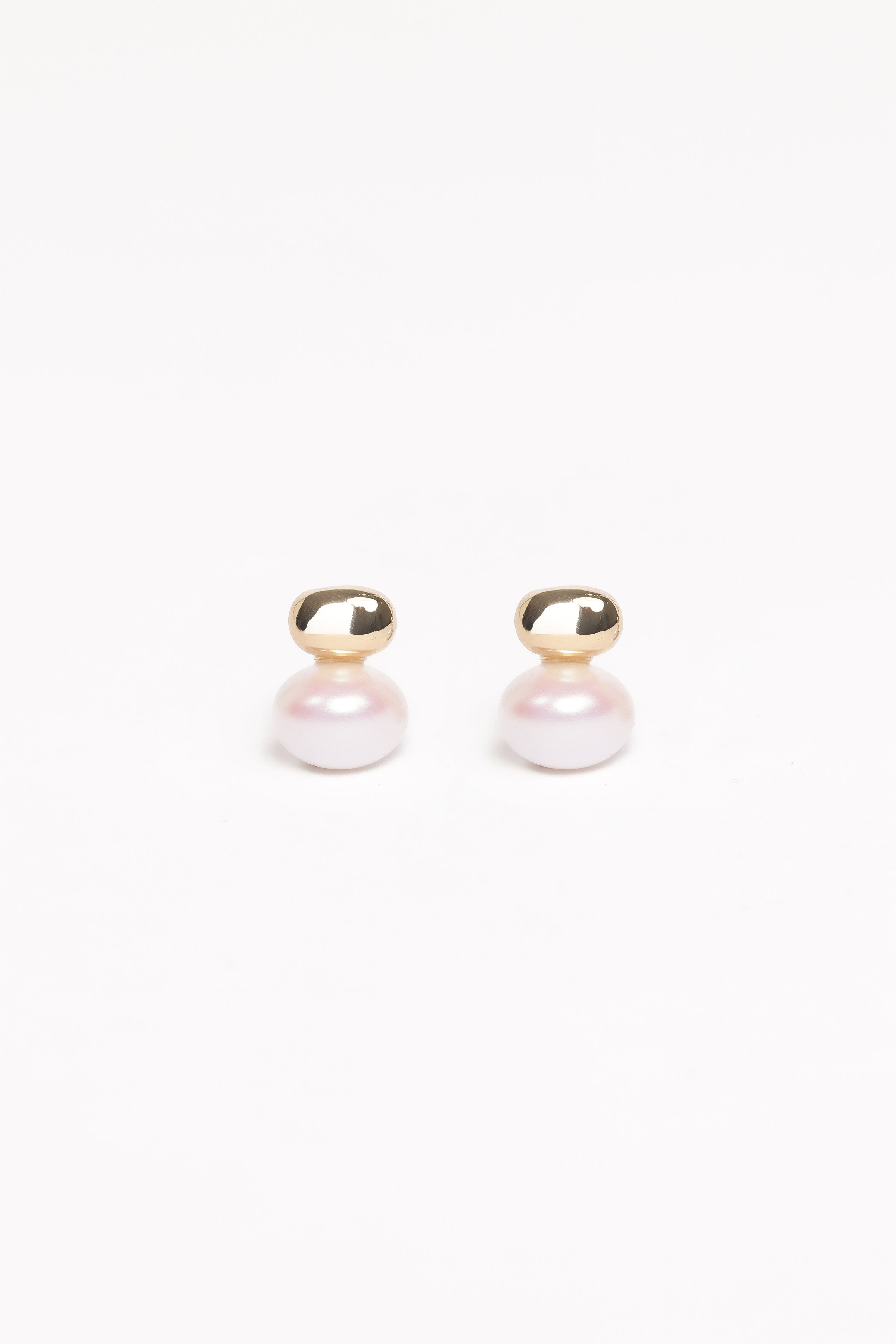 Karlie Earrings - Pearl