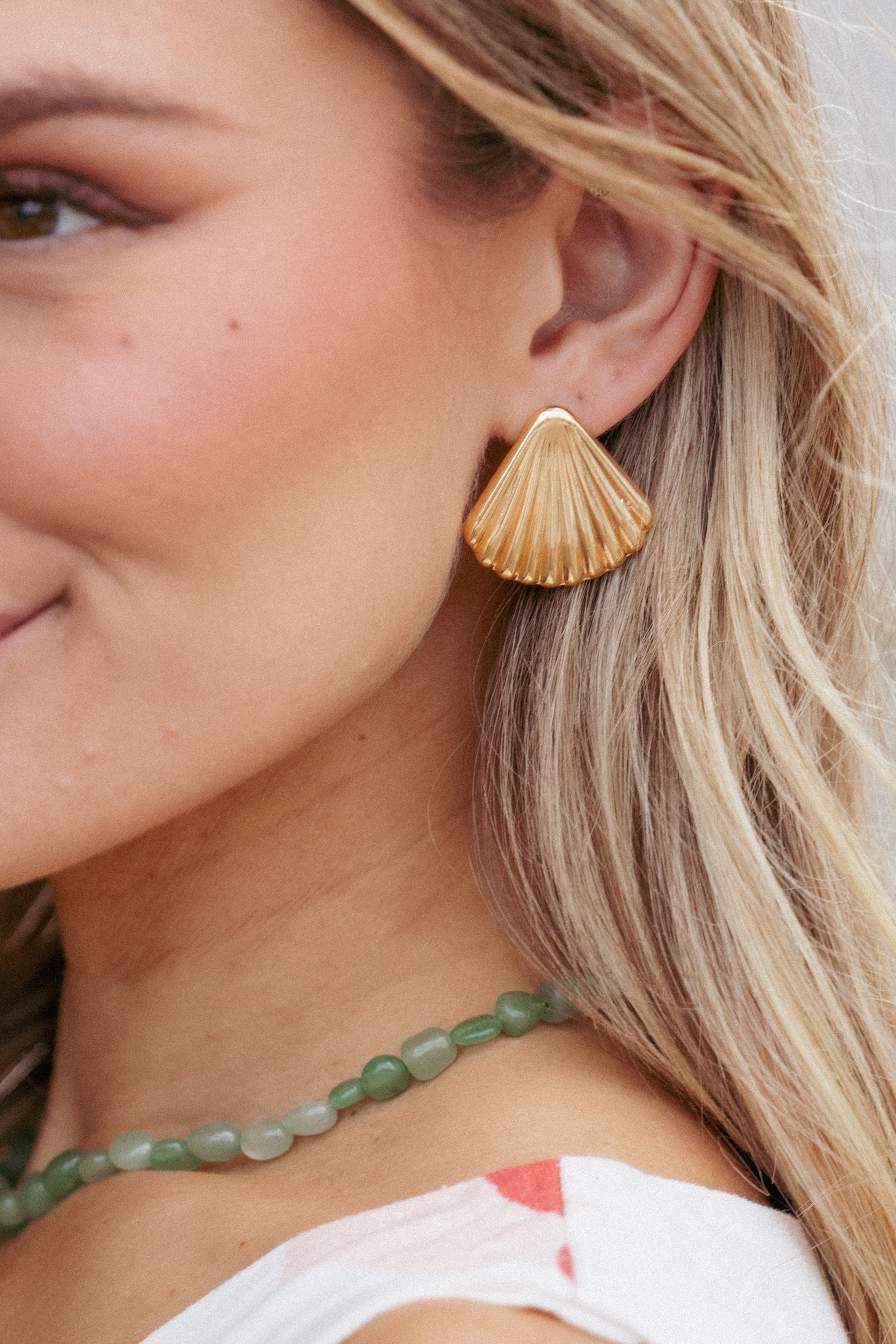 Shell Shaped Earrings - Gold