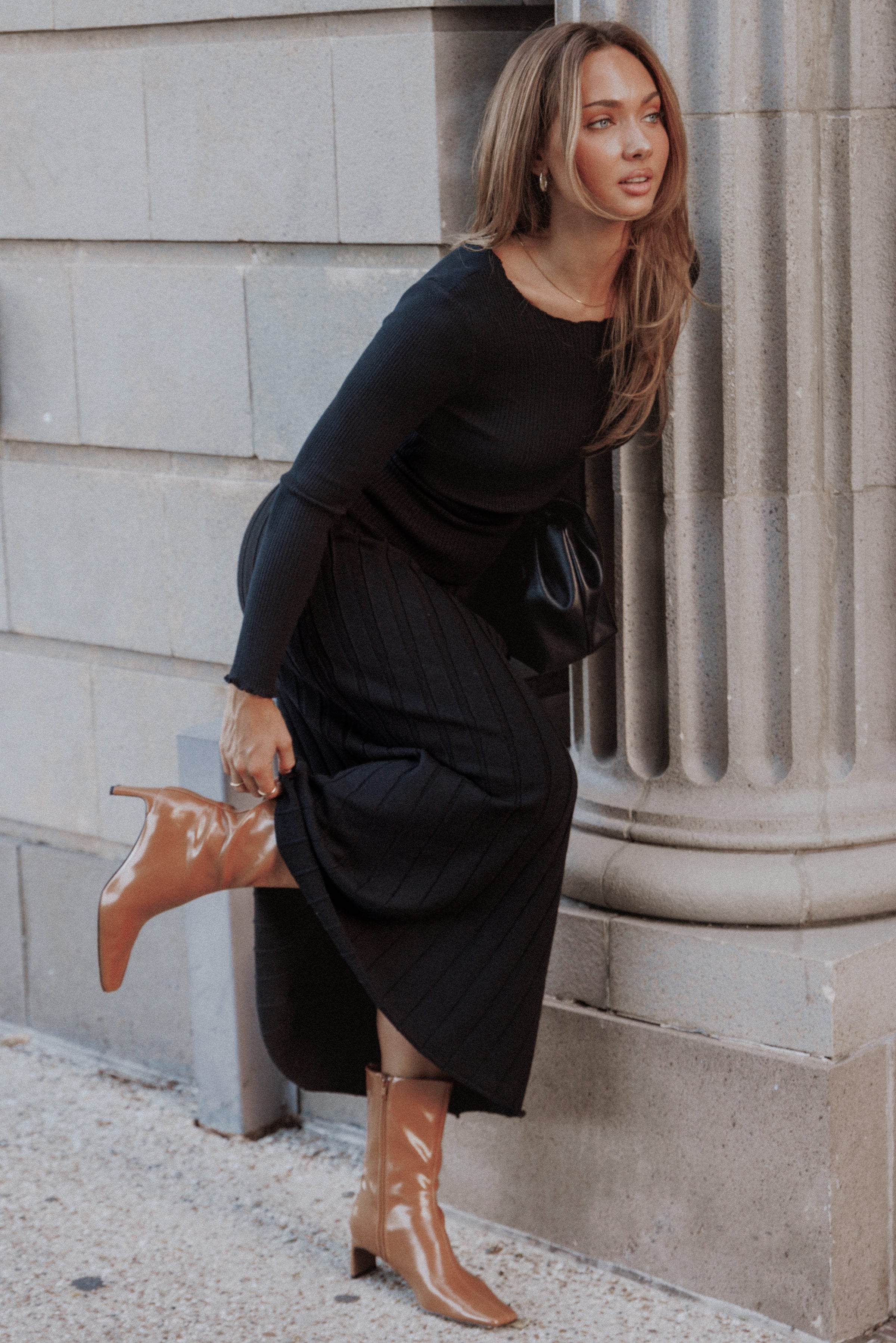 Vilma Knitted Pleated Midi Skirt - Black