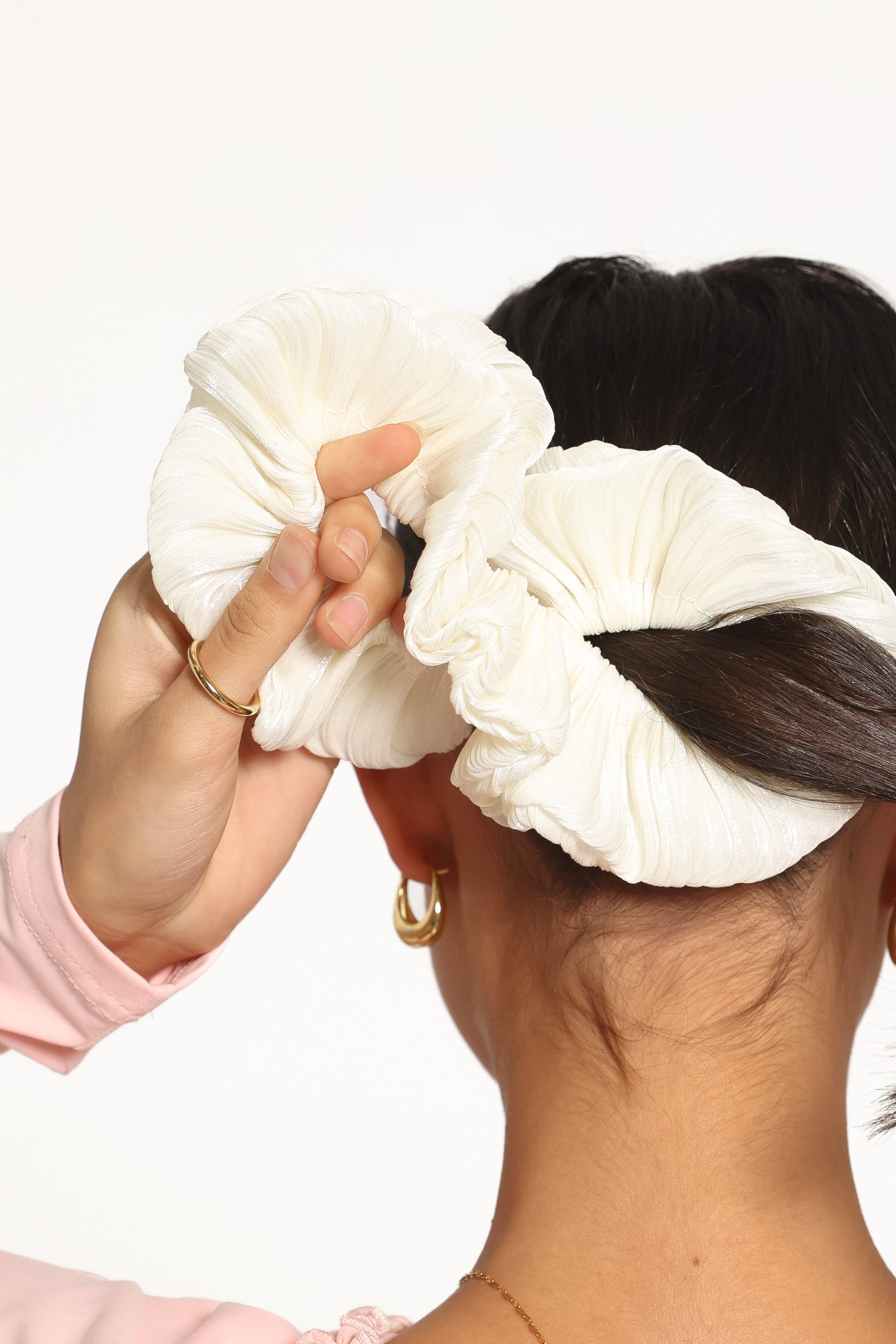ACCESSORIES Dulce Scrunchie - Cream