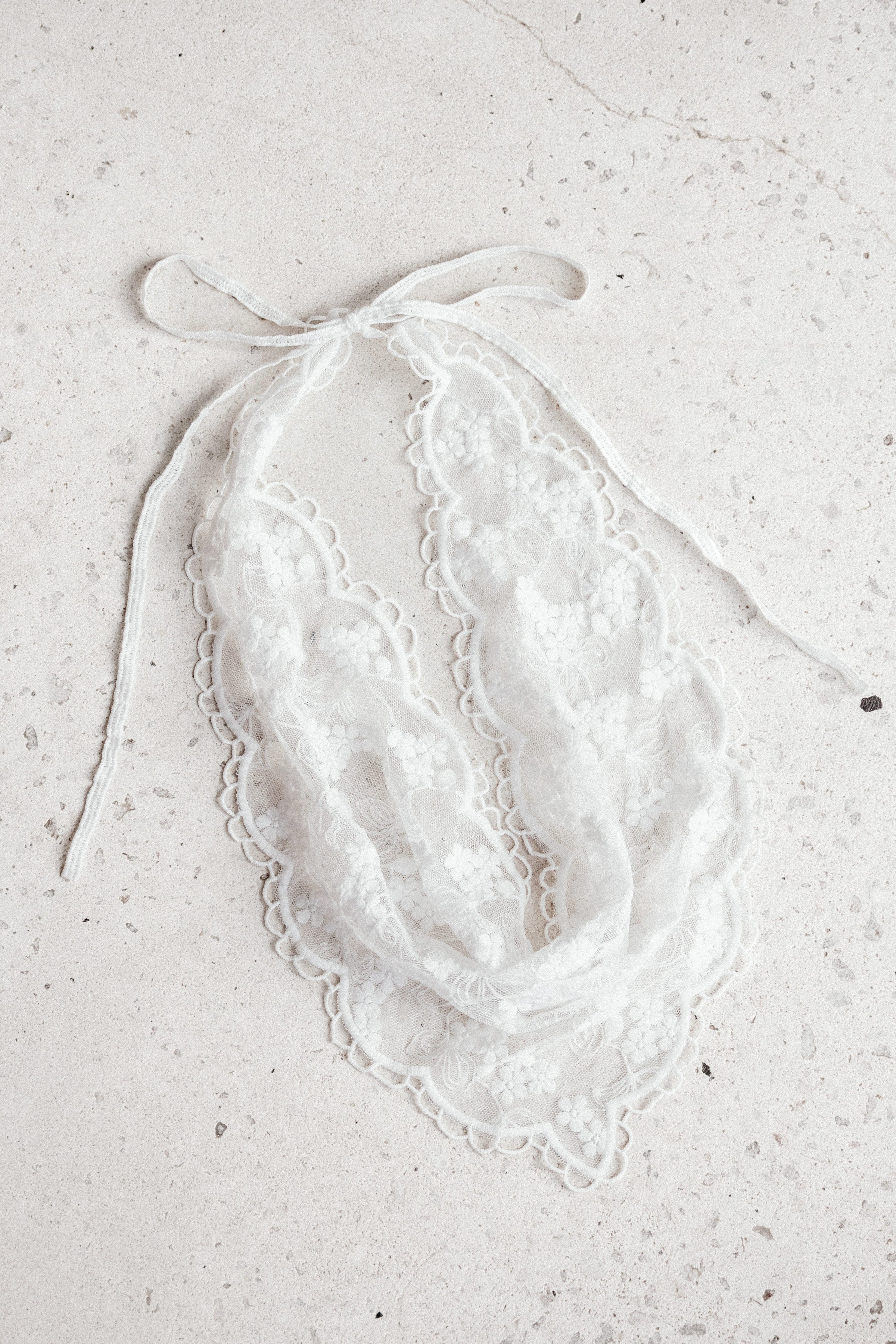 ACCESSORIES Giselle Lace Head Scarf - White