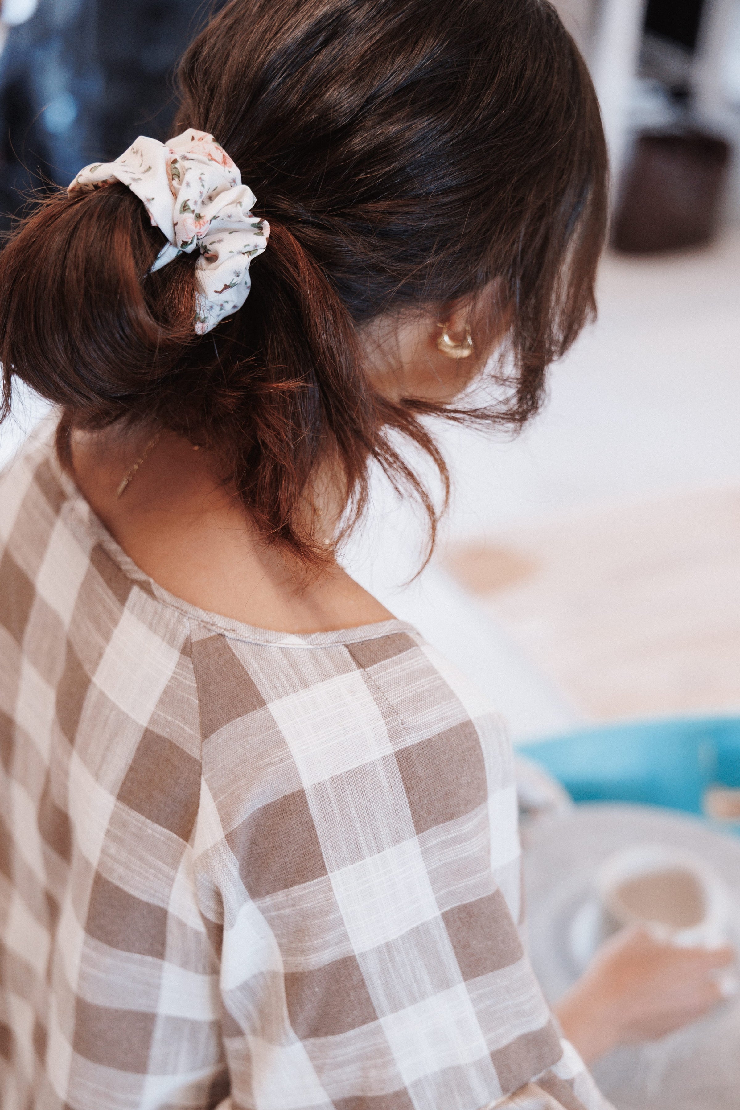 ACCESSORIES Lulu Scrunchie - White Floral