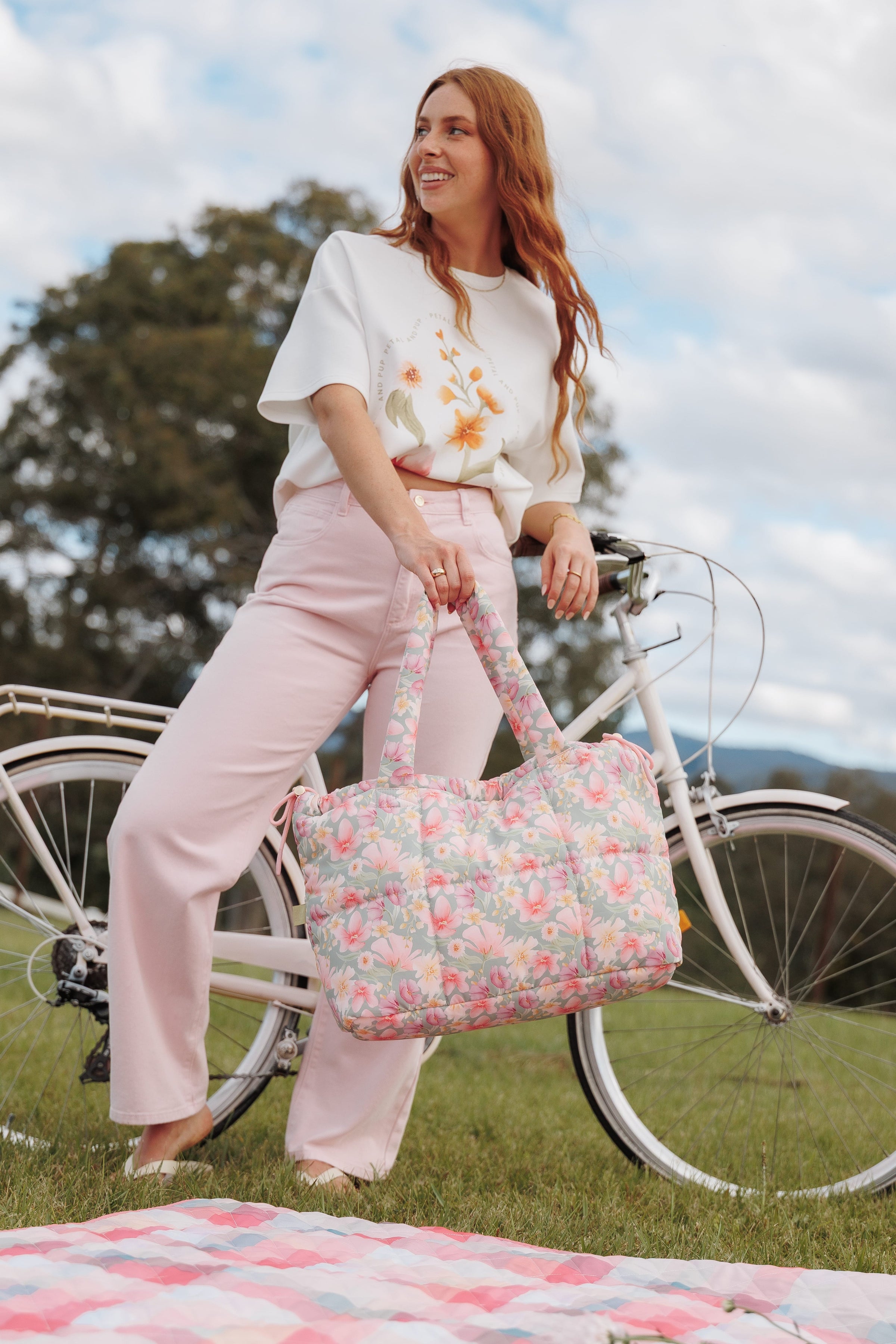 ACCESSORIES Marshmallow Midi Tote - Sage Wildflowers