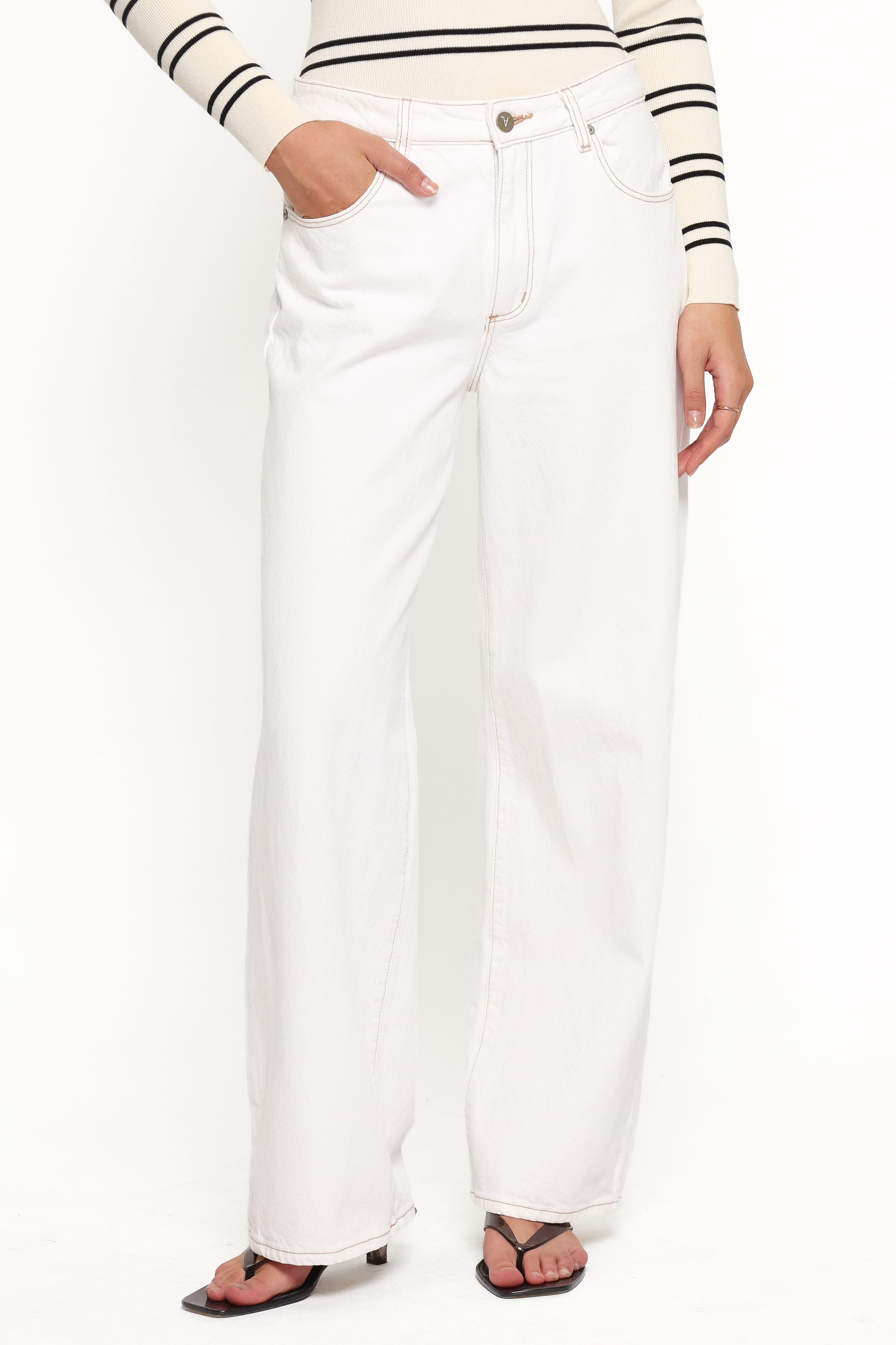 BOTTOMS Abrand 95 Baggy Petite Jeans - Porcelain