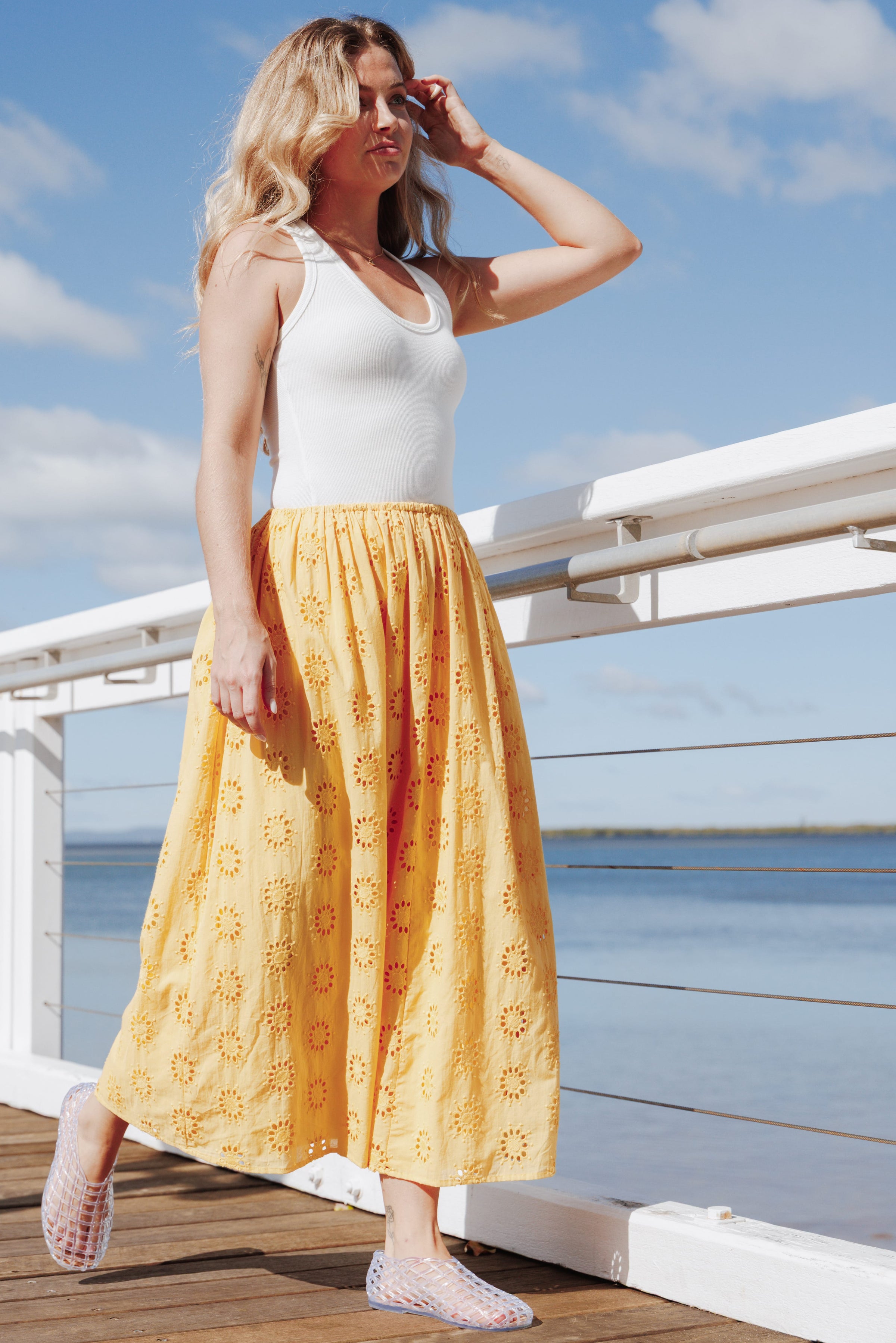 BOTTOMS Dillon Midi Skirt - Mango