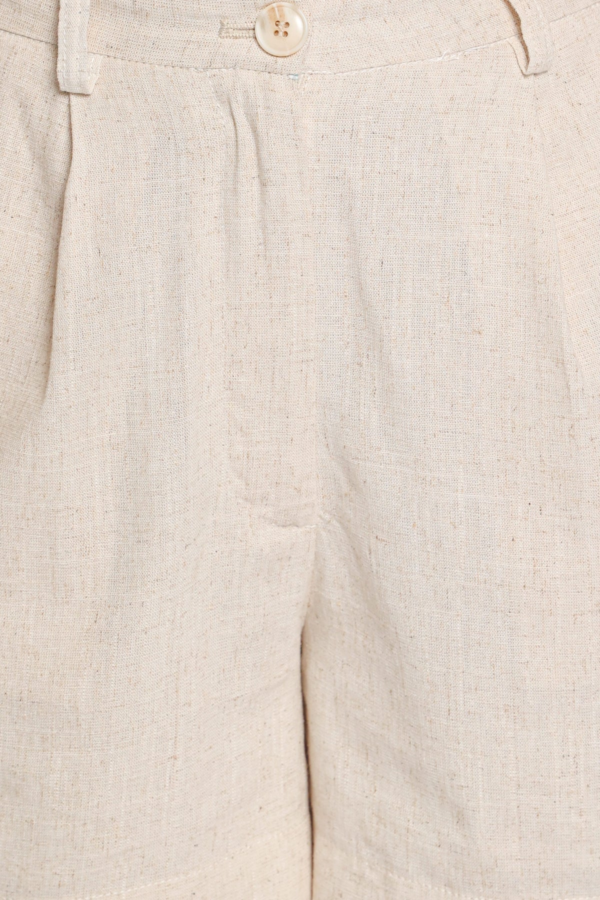 BOTTOMS Folanna Tailored Shorts - Cream