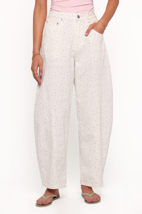 BOTTOMS Tulsi Barrel Leg Jeans - Cream/Pink Floral
