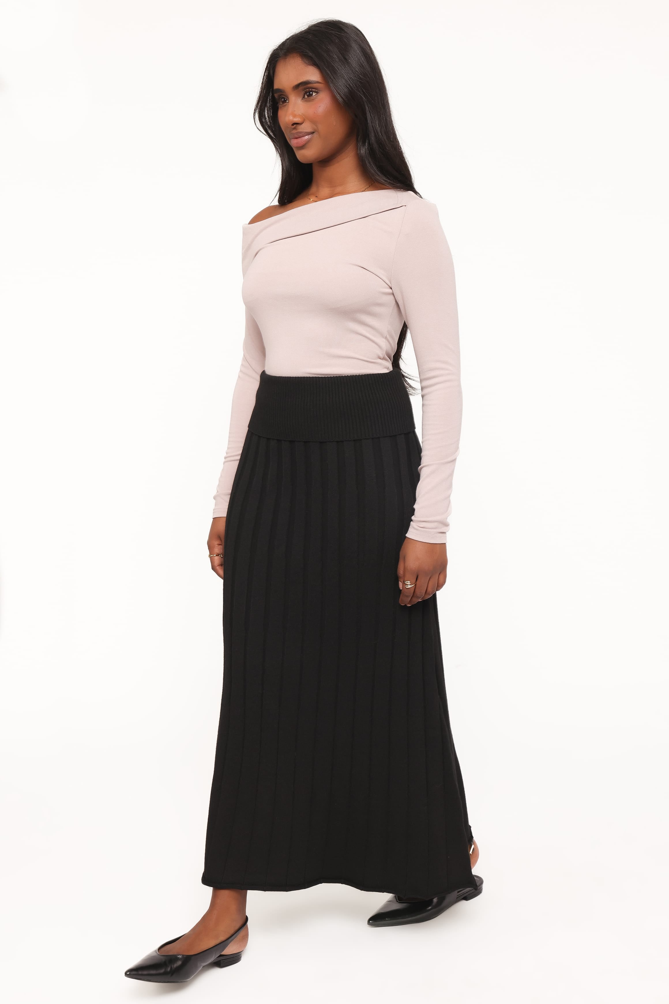 BOTTOMS Vilma Knitted Pleated Midi Skirt - Black