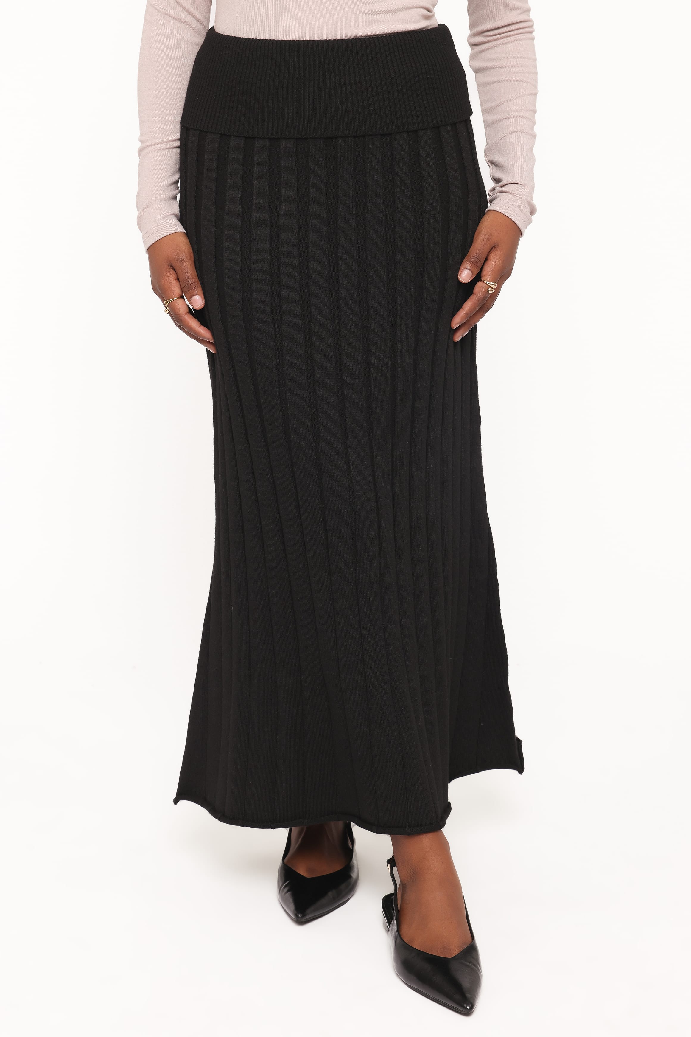 BOTTOMS Vilma Knitted Pleated Midi Skirt - Black