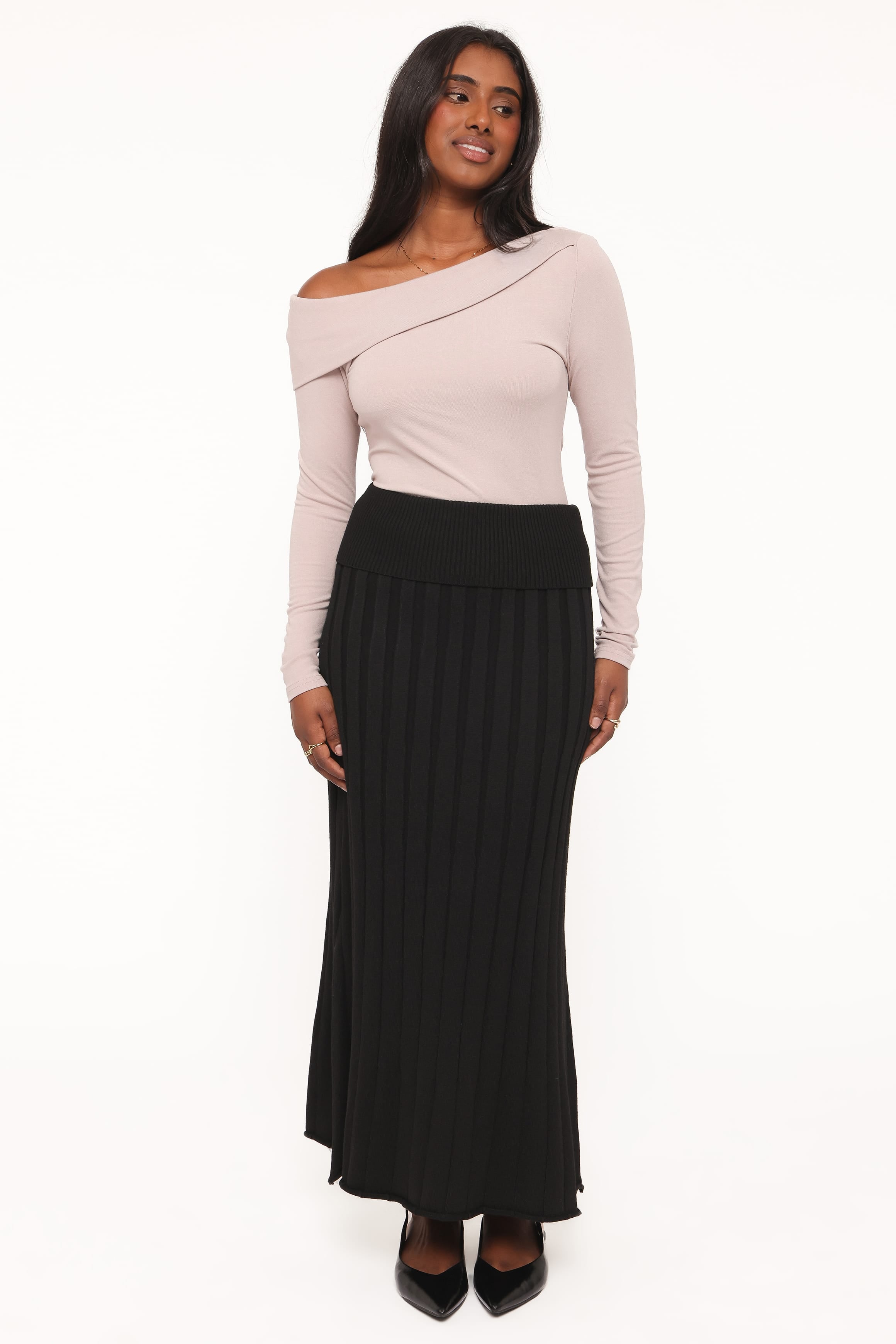 BOTTOMS Vilma Knitted Pleated Midi Skirt - Black