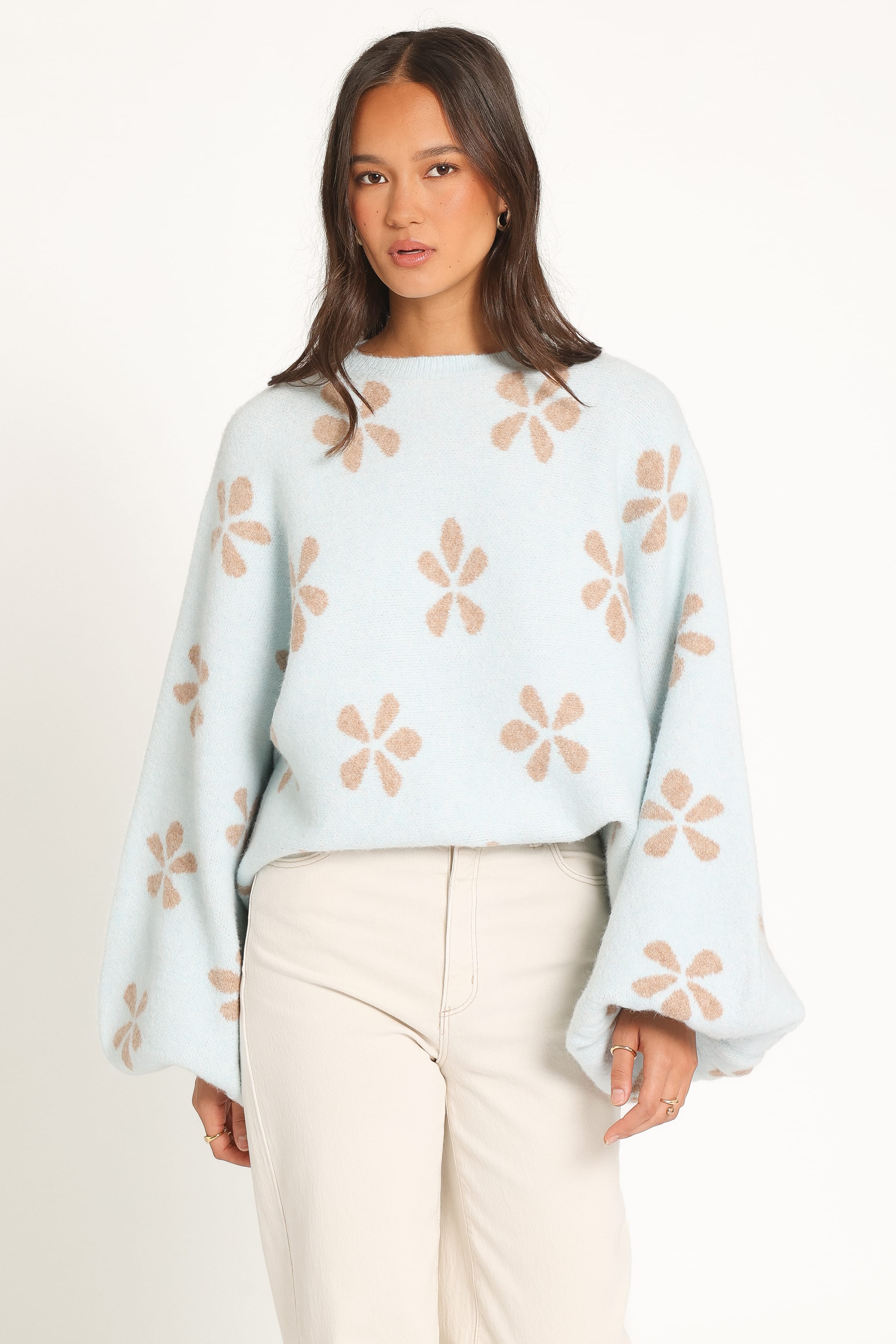 KNITWEAR Bella Oversized Daisy Sweater - Light Blue Camel