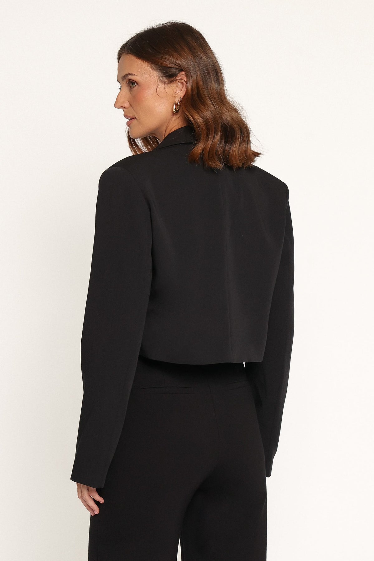 OUTERWEAR Drapey Cropped Single Button Blazer - Black
