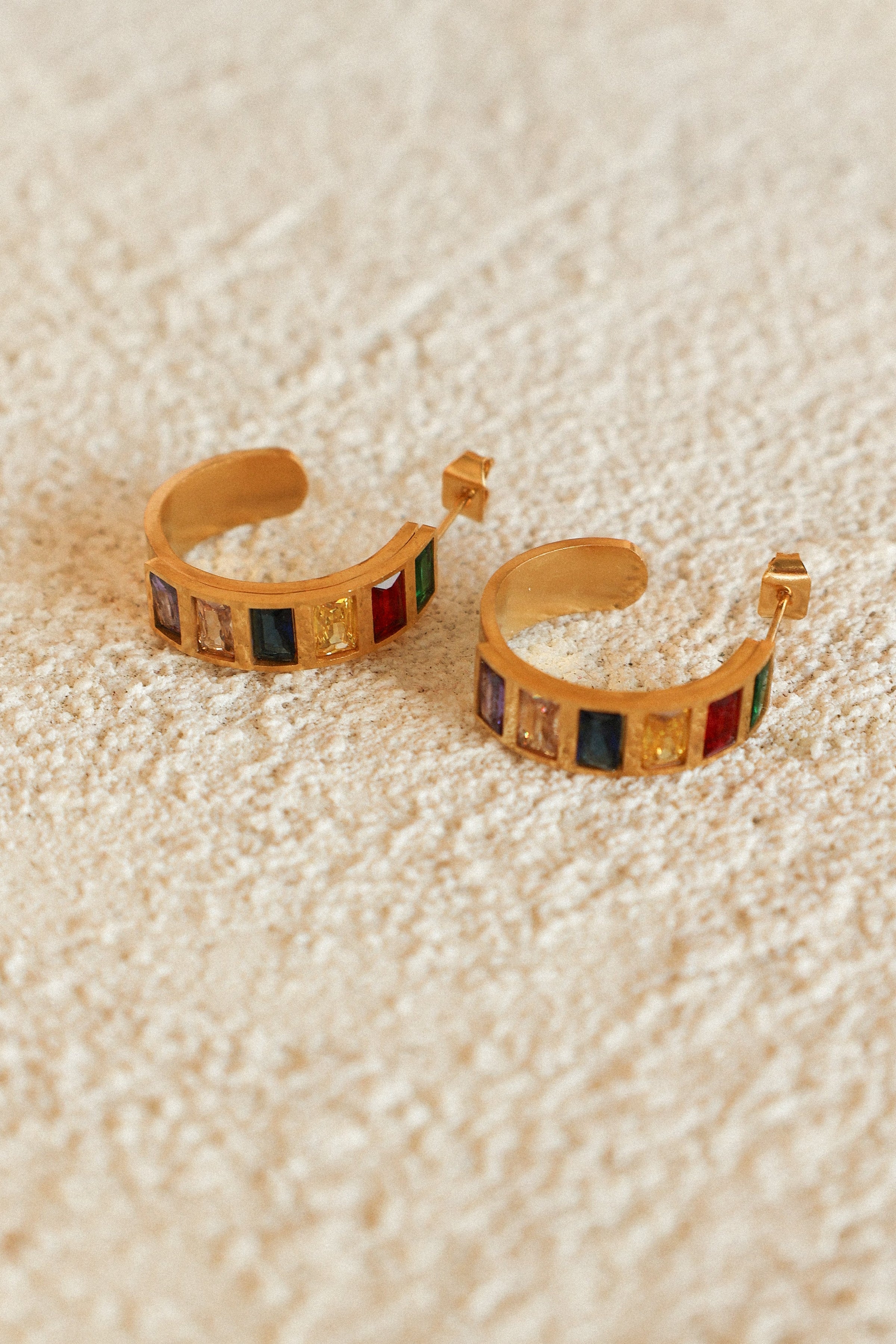 ACCESSORIES @Blythe Hoop Earrings - Gold Multi