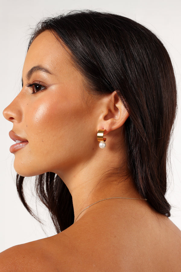 ACCESSORIES Callie Pearl Hoop Earrings - Gold