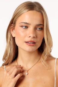 ACCESSORIES @Ema Necklace - Gold