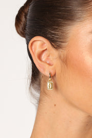 ACCESSORIES @Fergus Dropp Earrings - Gold
