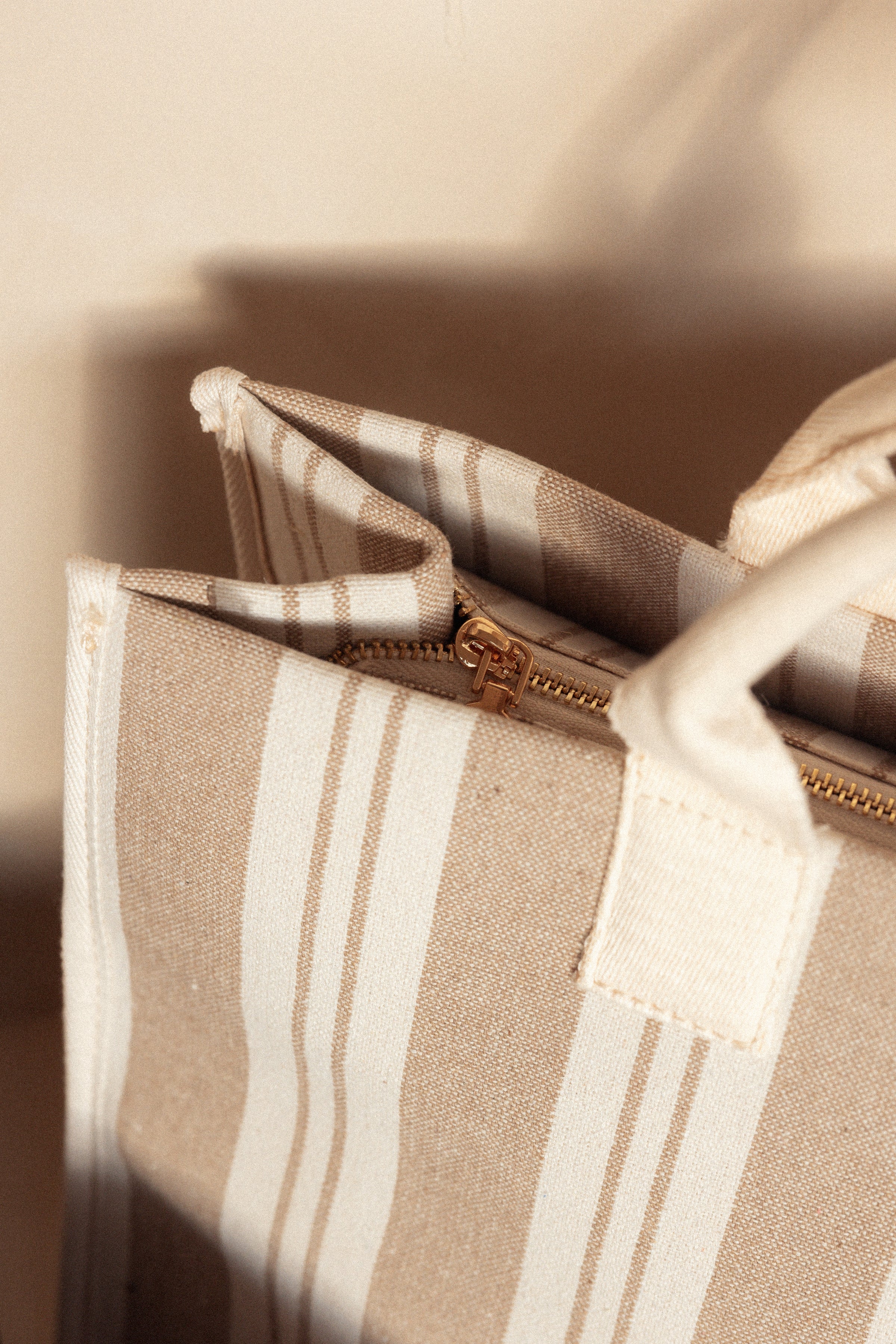 ACCESSORIES Georgiana Tote Bag - Tan/White