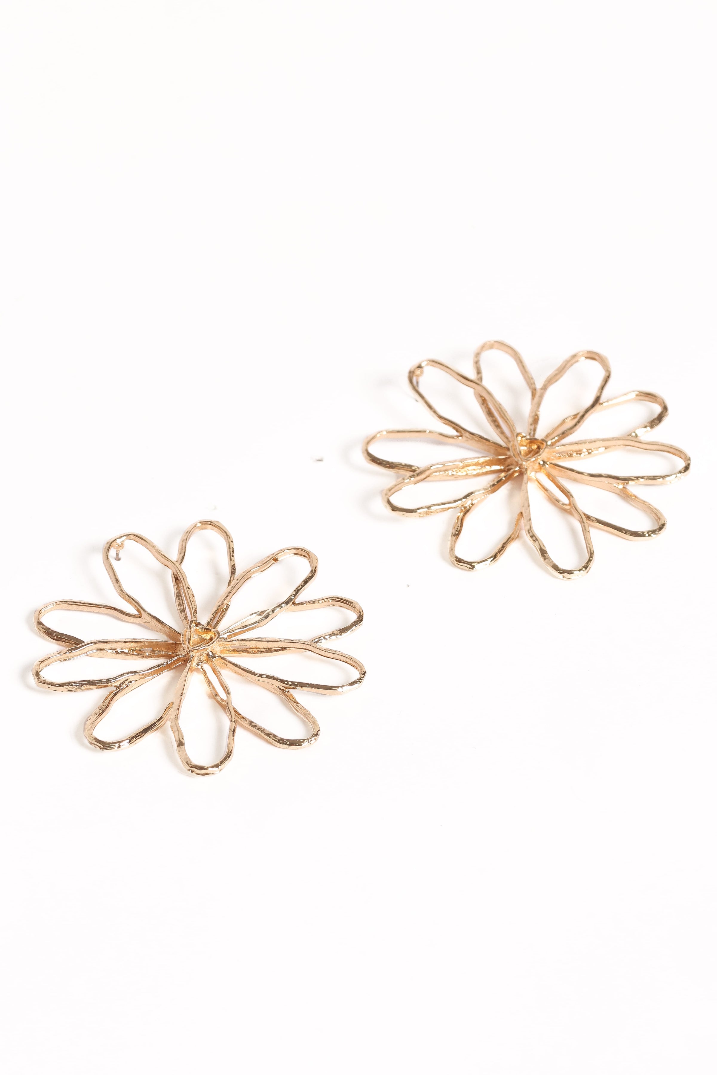 ACCESSORIES Indi Flower Earrings - Gold