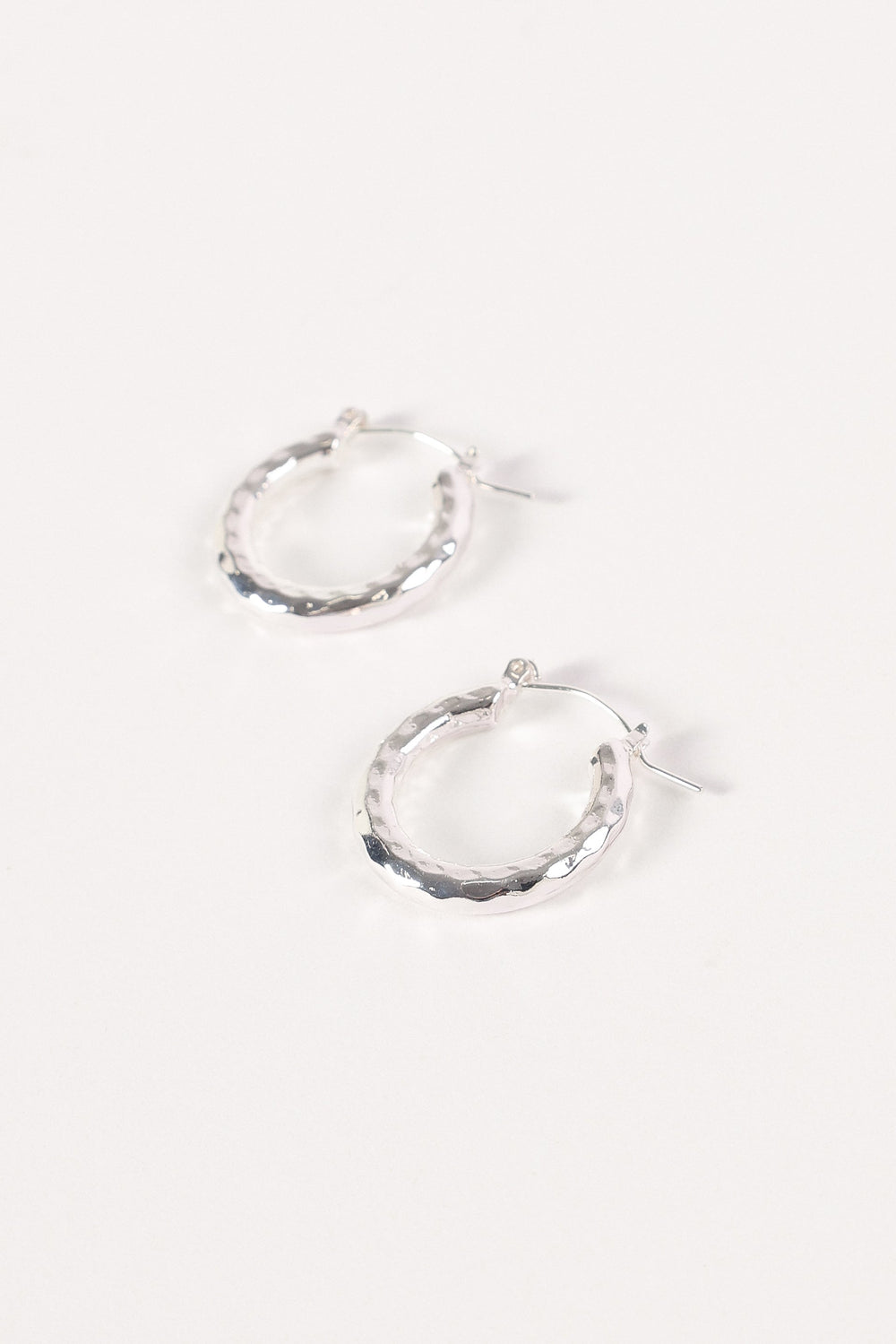 ACCESSORIES @Kennedy Hoop Earrings - Silver