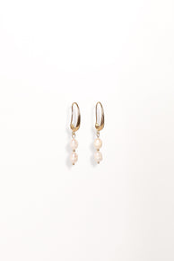 ACCESSORIES @Larissa Pearl Earrings - Gold
