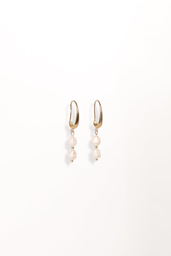 ACCESSORIES @Larissa Pearl Earrings - Gold