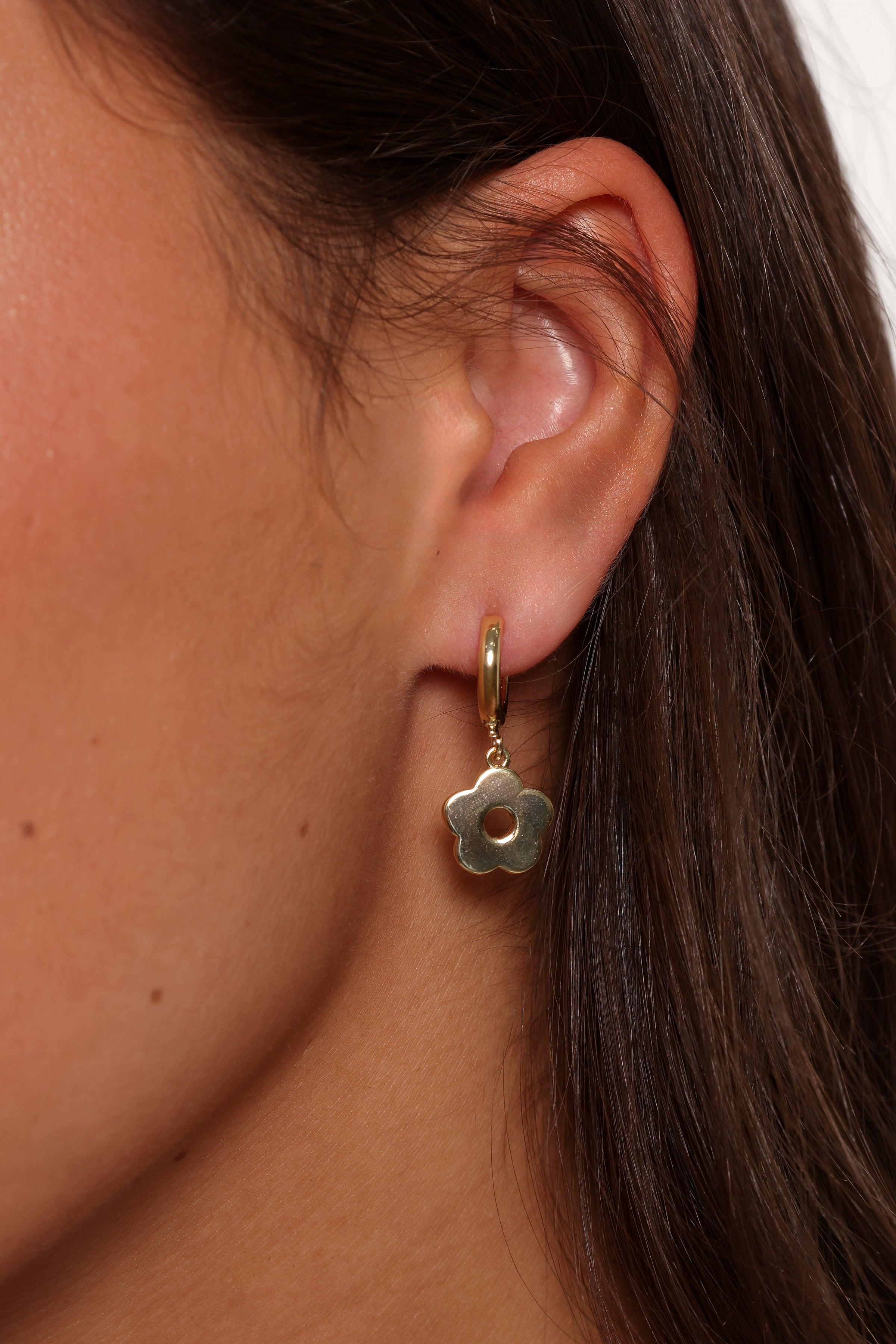 ACCESSORIES Marcella Flower Earrings - Gold