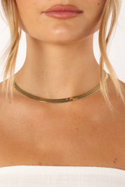 ACCESSORIES @Mayve Necklace - Gold