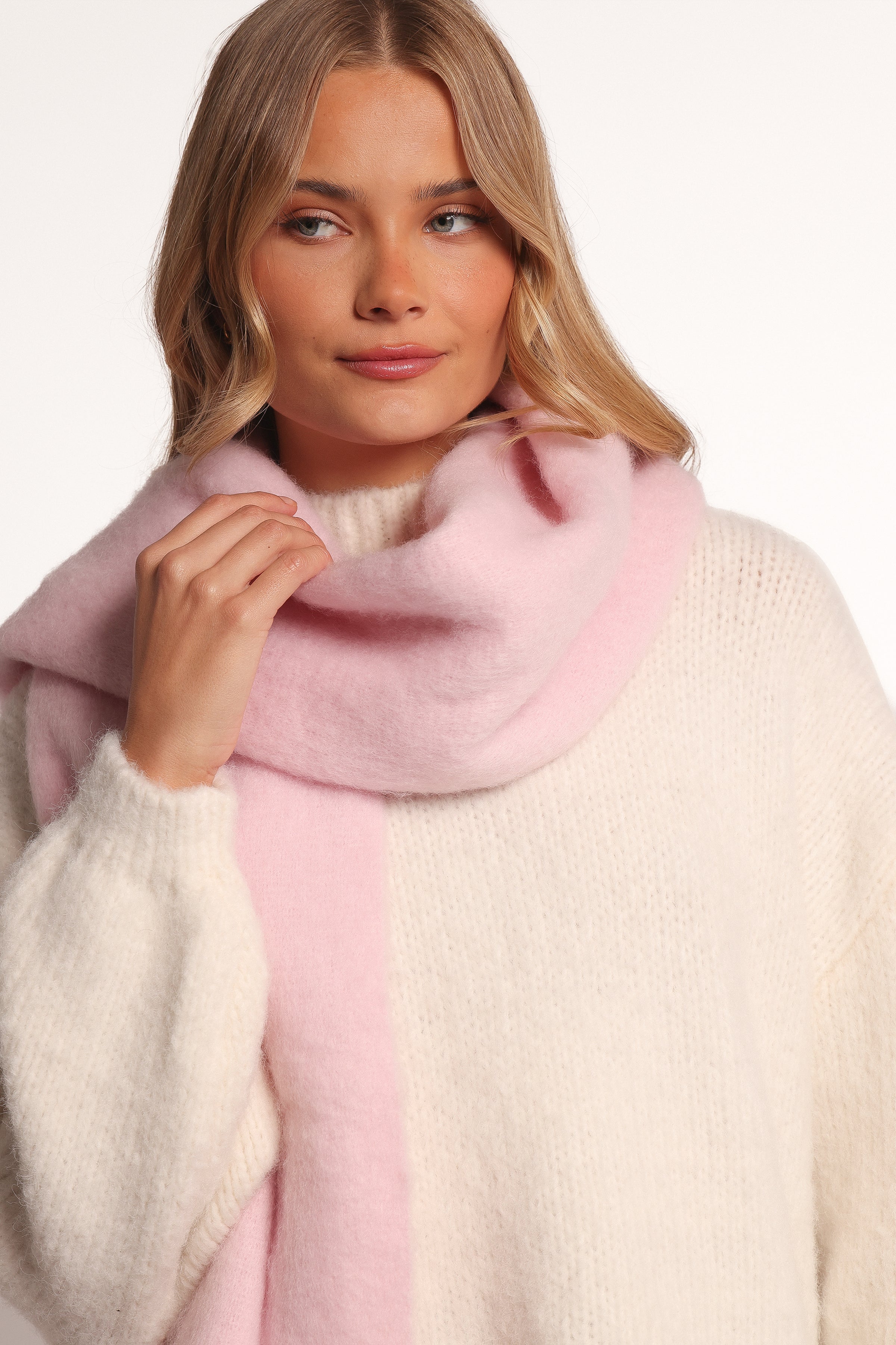 ACCESSORIES Nova Scarf - Pink