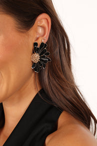 ACCESSORIES @Piper Flower Earrings - Gold