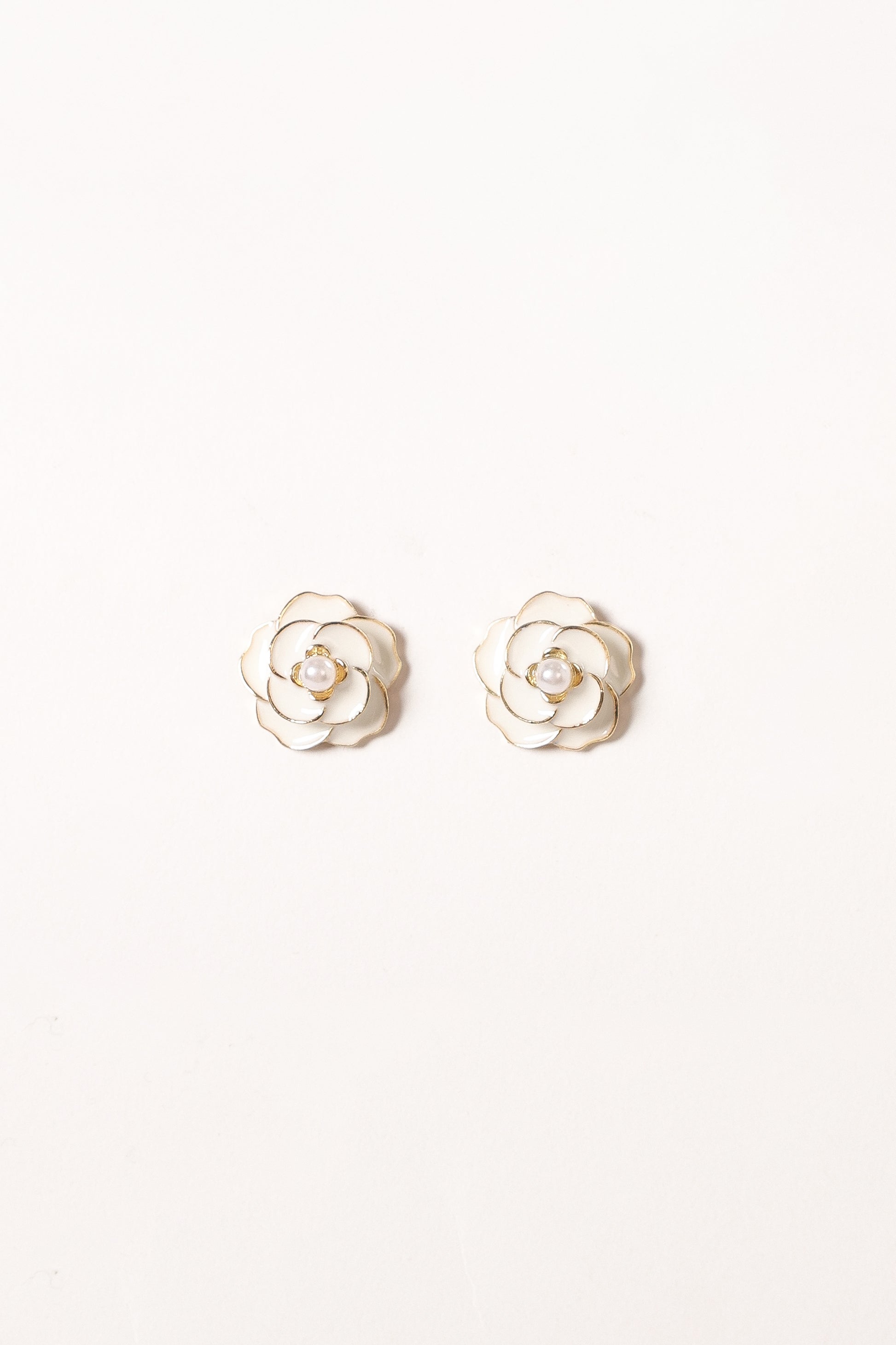 ACCESSORIES @Reina Flower Earrings - Gold/White