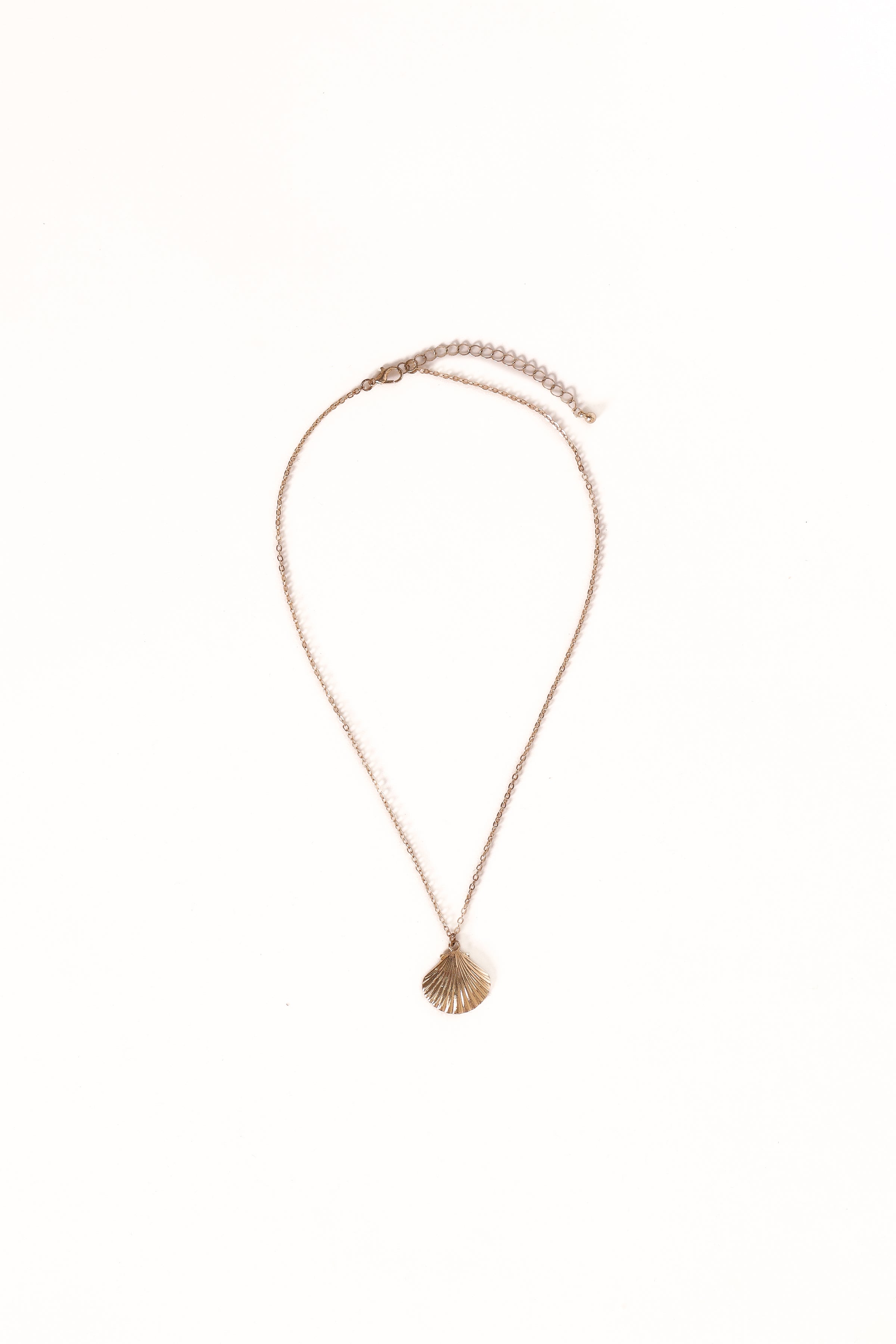 ACCESSORIES Shell Necklace - Gold