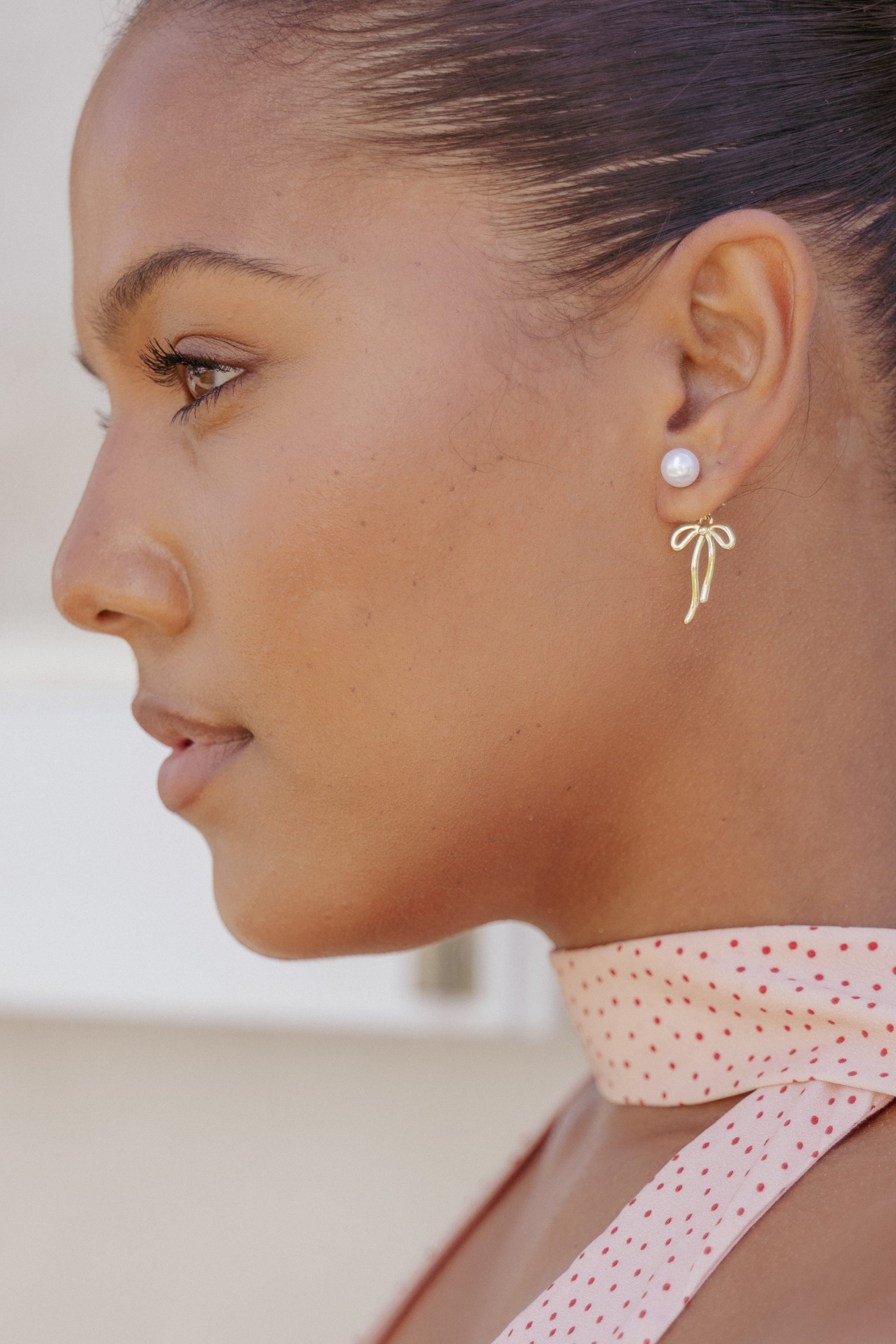 ACCESSORIES Stella Bow Earrings - Gold/Pearl