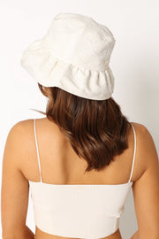 ACCESSORIES @Tabi Textured Bucket Hat - White