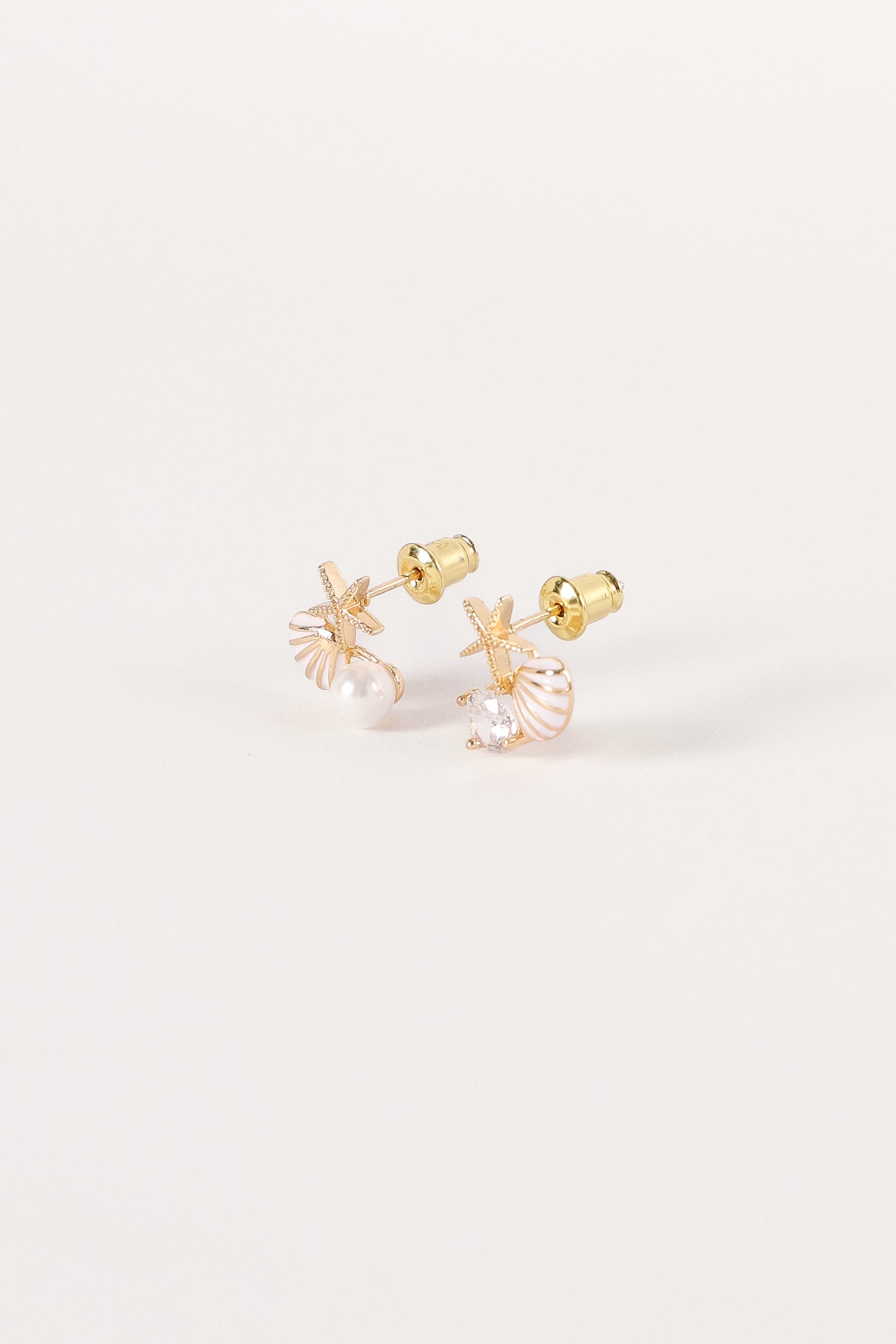 ACCESSORIES @Tritri Earrings - Gold
