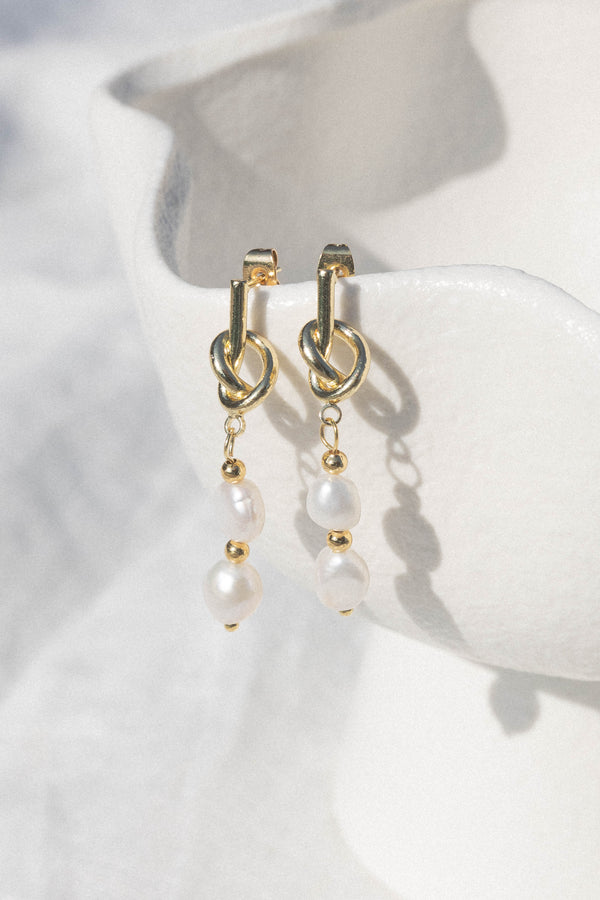 ACCESSORIES @Trixton Pearl Drop Earrings - Gold