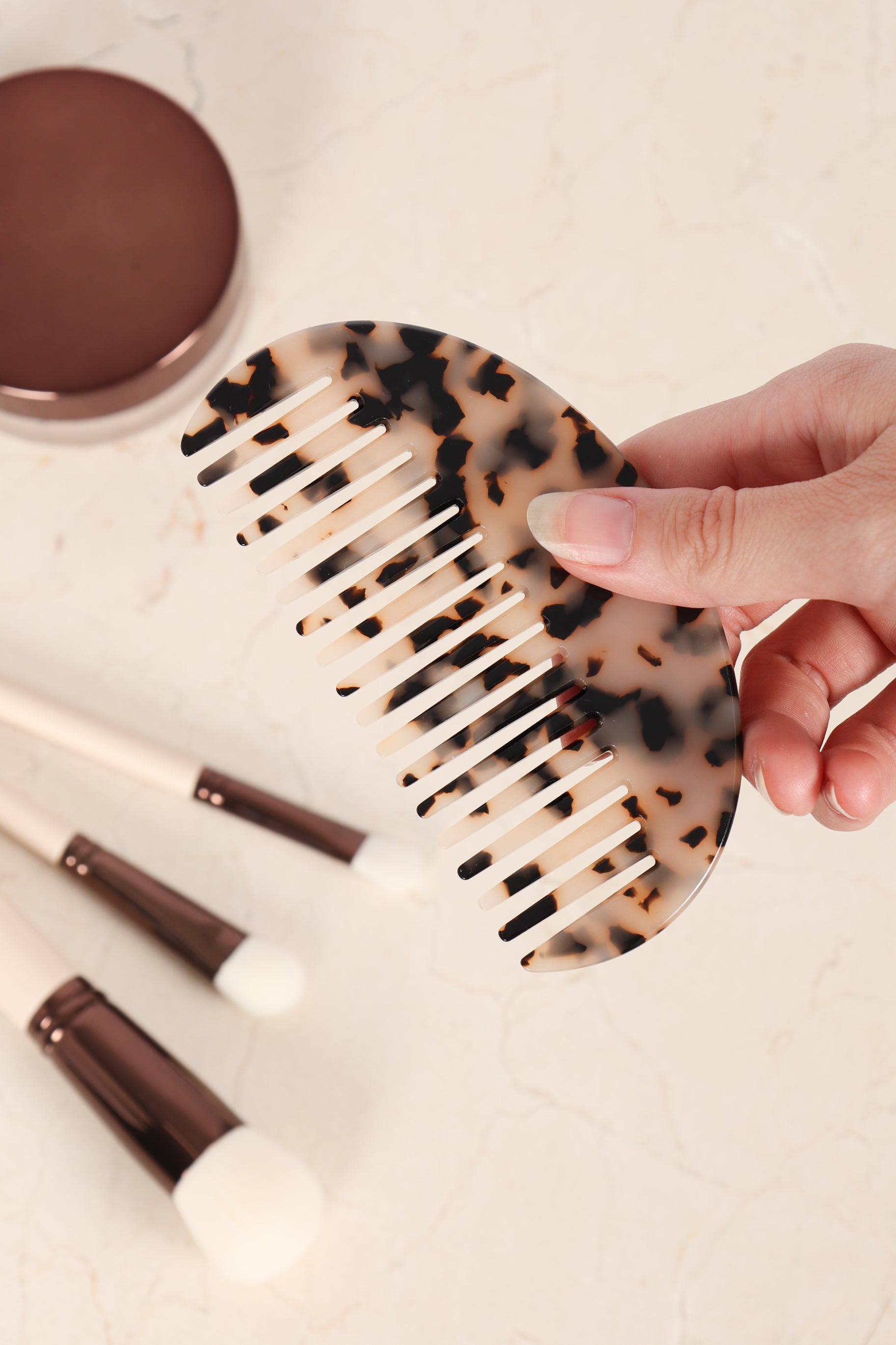 ACCESSORIES @Wyatt Comb - Light Tort