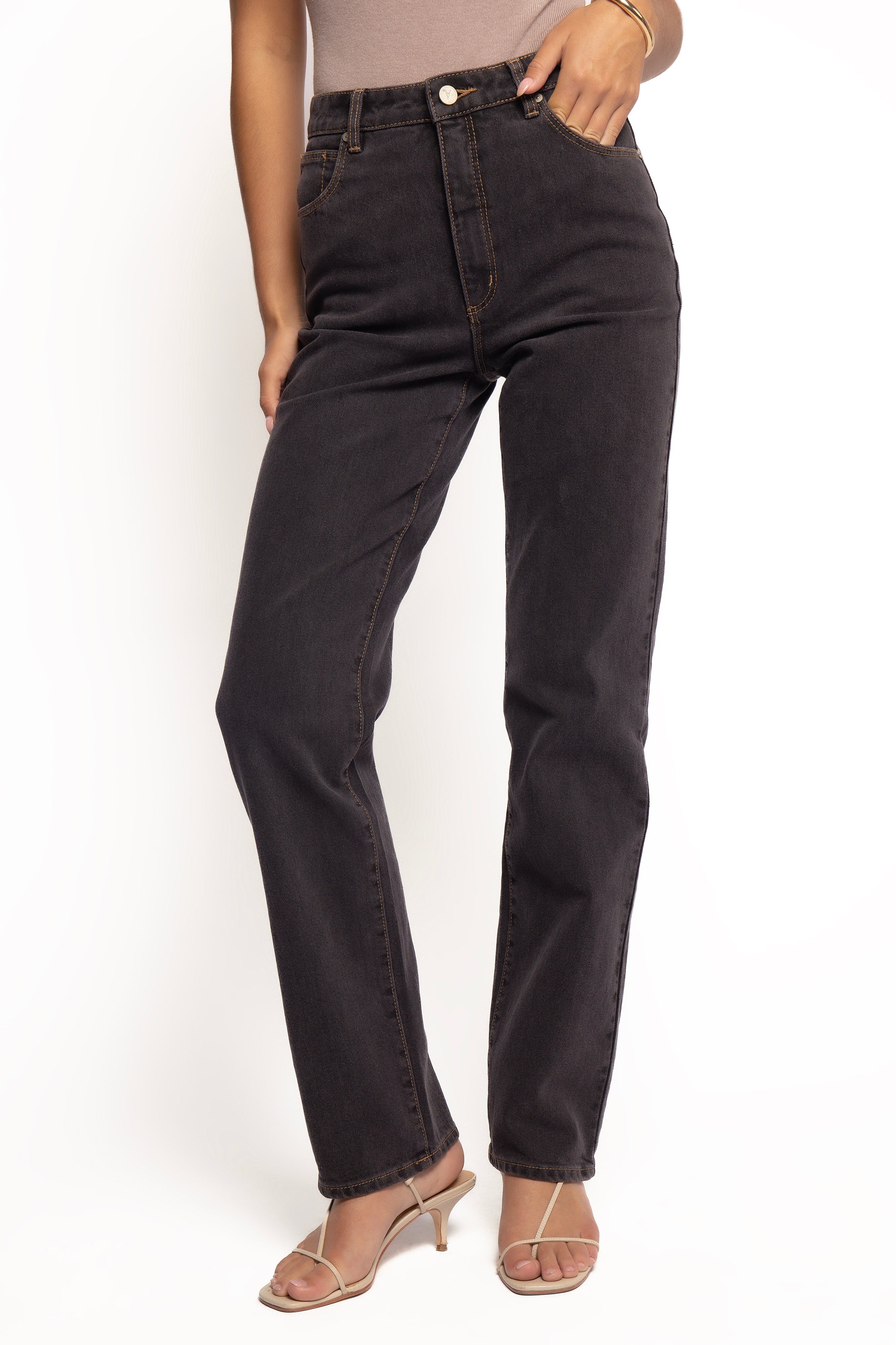 BOTTOMS Abrand 94 High Straight Jeans - Cara Washed Black