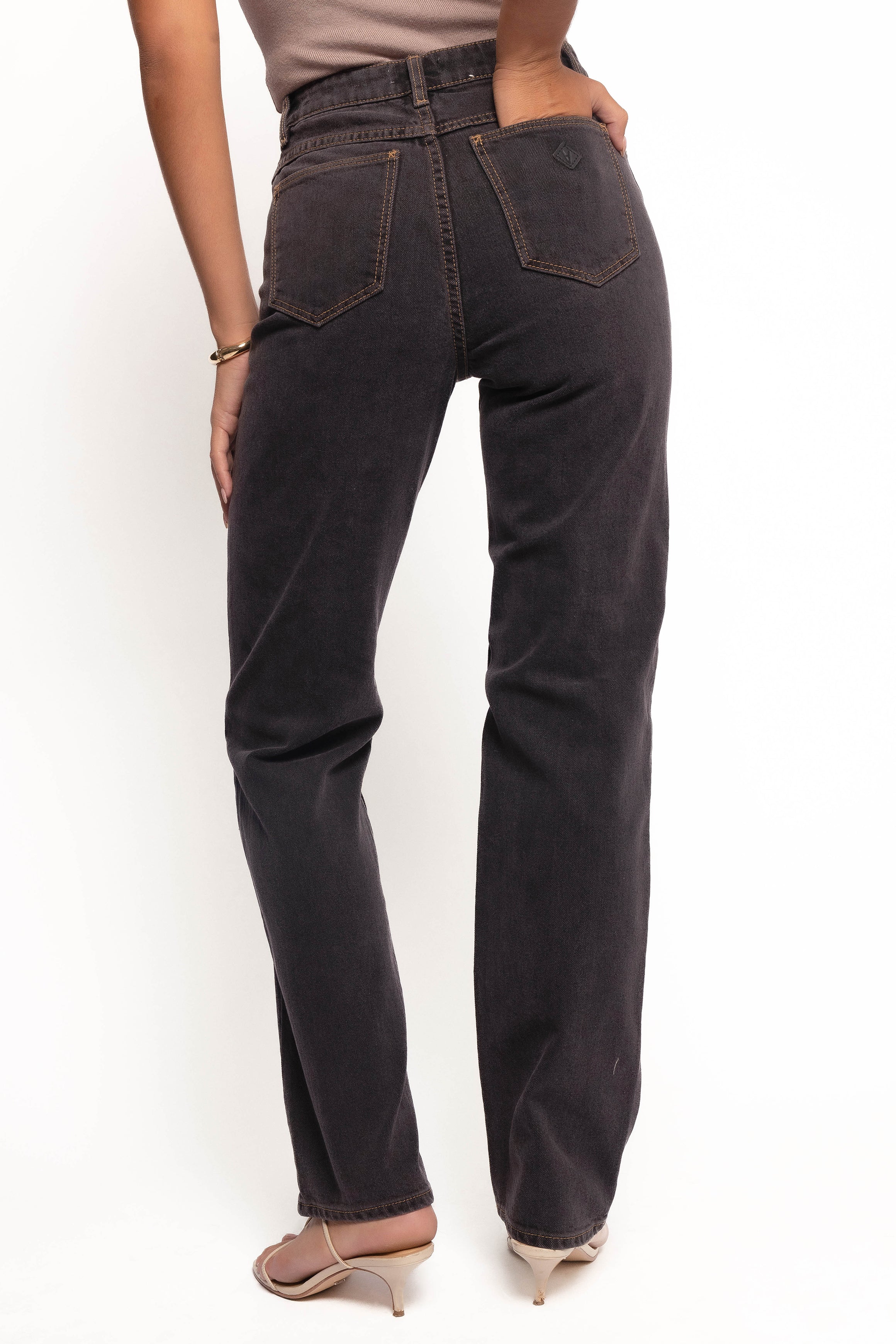 BOTTOMS Abrand 94 High Straight Jeans - Cara Washed Black
