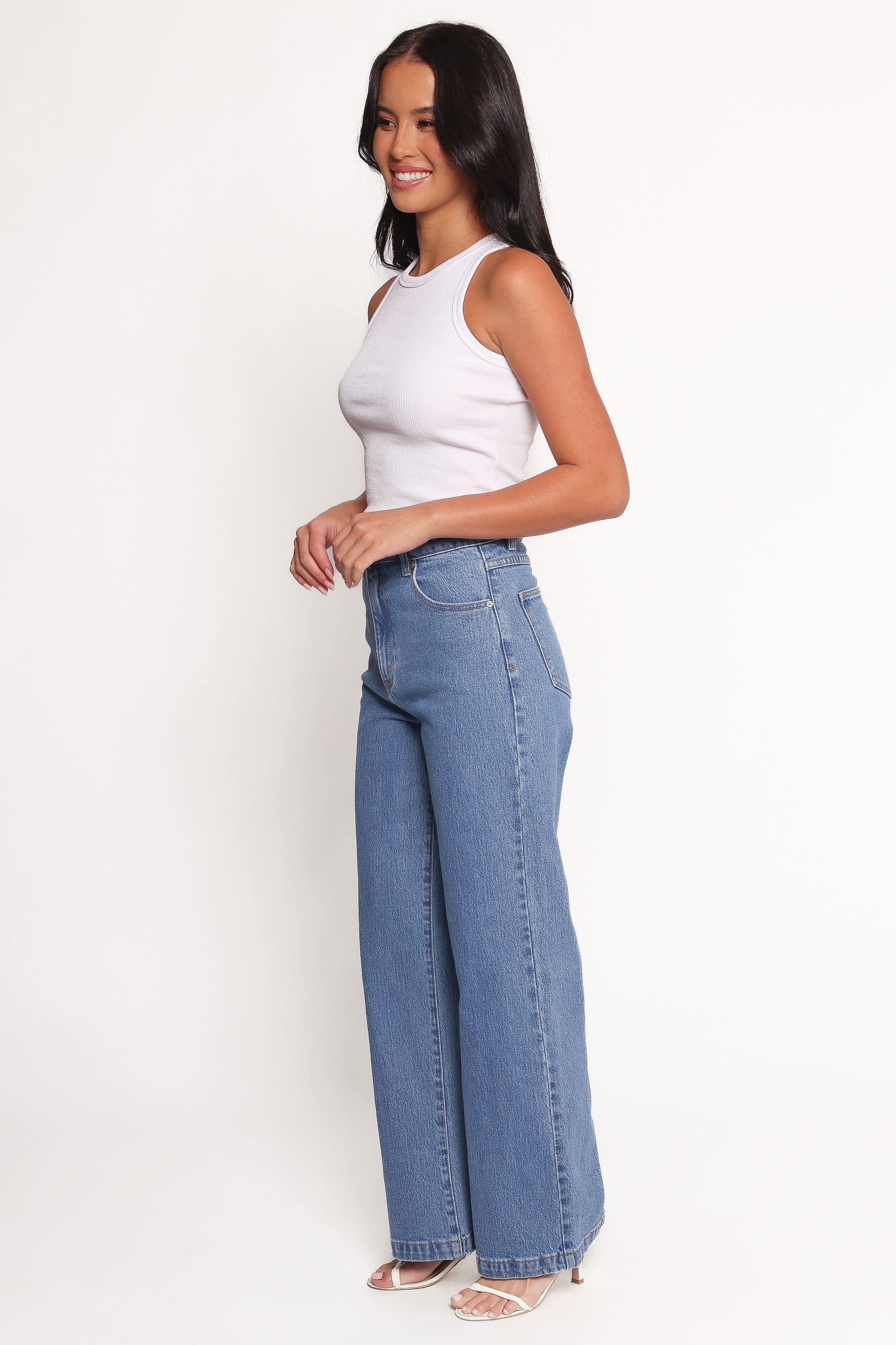 BOTTOMS Abrand 94 High Wide Petite Jeans - Debbie