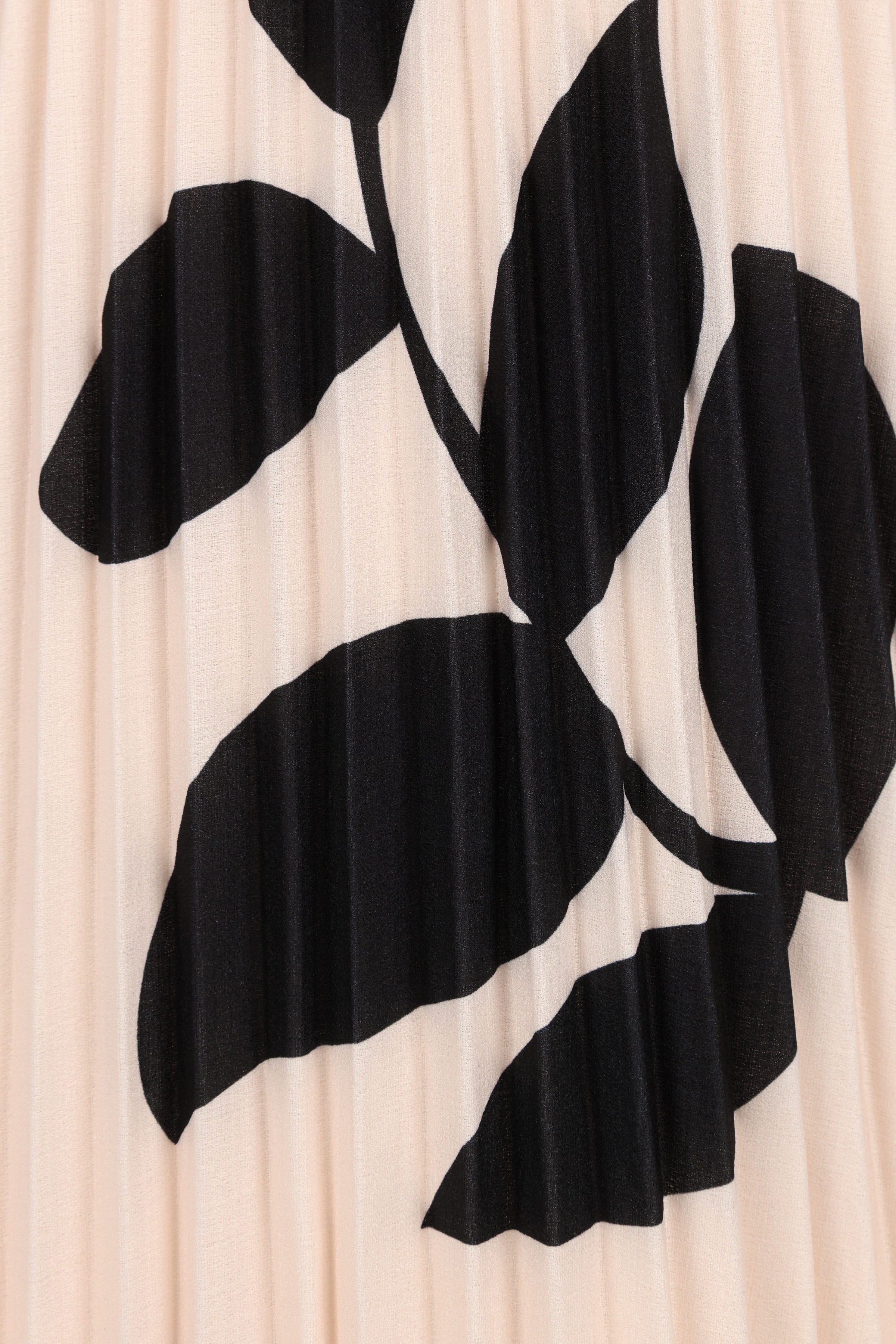 BOTTOMS Aurora Pleated Maxi Skirt - Cream Black Floral